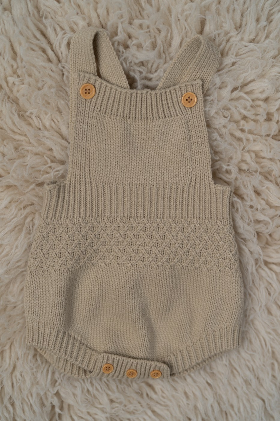 Cake smash outfits for girls. Newborn and family photographer. Hills District. Sydney