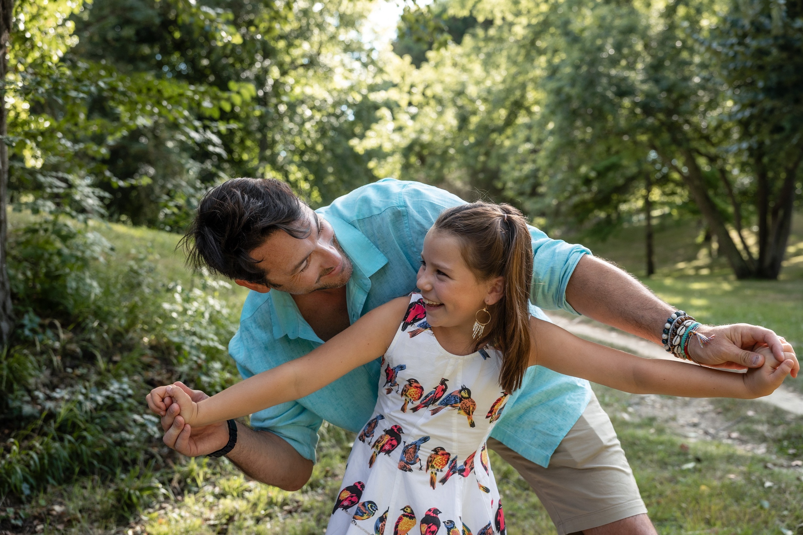 Family photoshoot in Parc du Cabirol, Colomiers. Eugénie Smirnova — Photographe à Toulouse et dans le Sud-Ouest