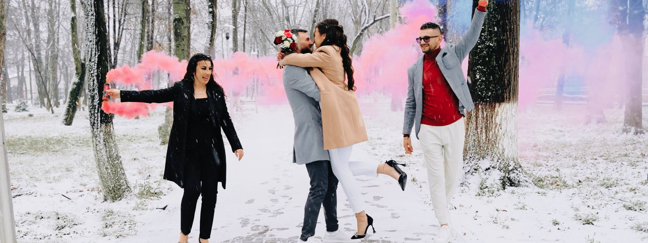 Videograf de nuntă Botosani / Iasi / Suceava. Capturăm clipe, Transmitem emoții, Creăm amintiri de neuitat!