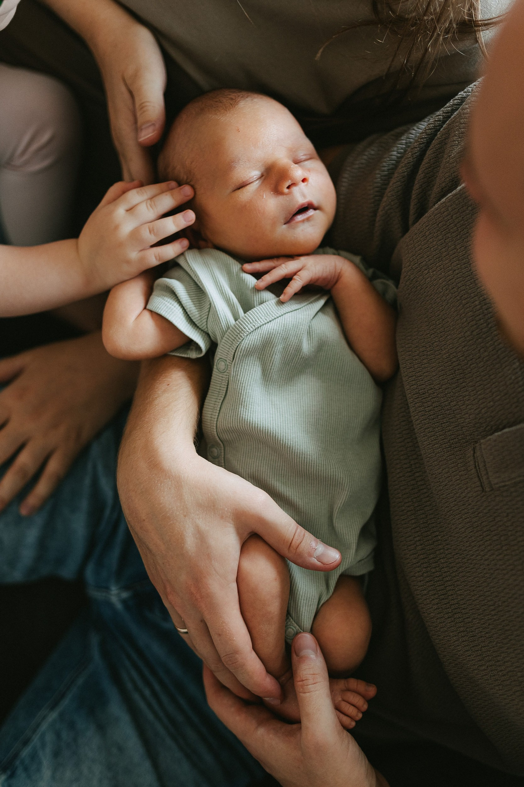IETEIKUMI ĢIMENES FOTOSESIJAI MĀJĀS