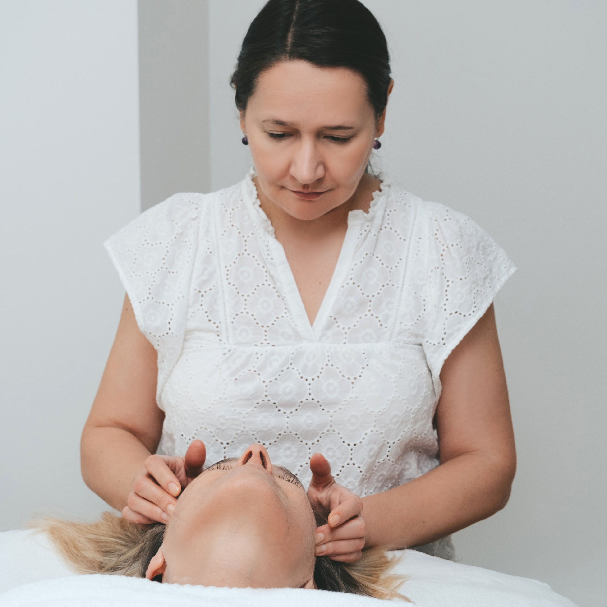 Kontakt. Massagetherapeutin in Zürich Gulnara Bassand