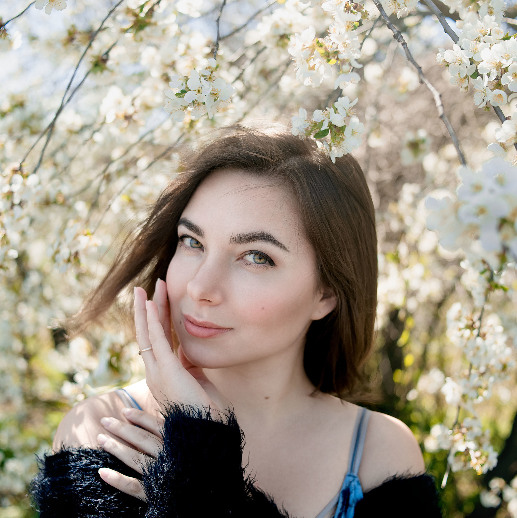 Свадебный фотограф в Киеве, контакты семейного фотографа в Киеве, связаться с семейным фотографом в Киеве. Социальные страницы свадебного фотографа в Киеве