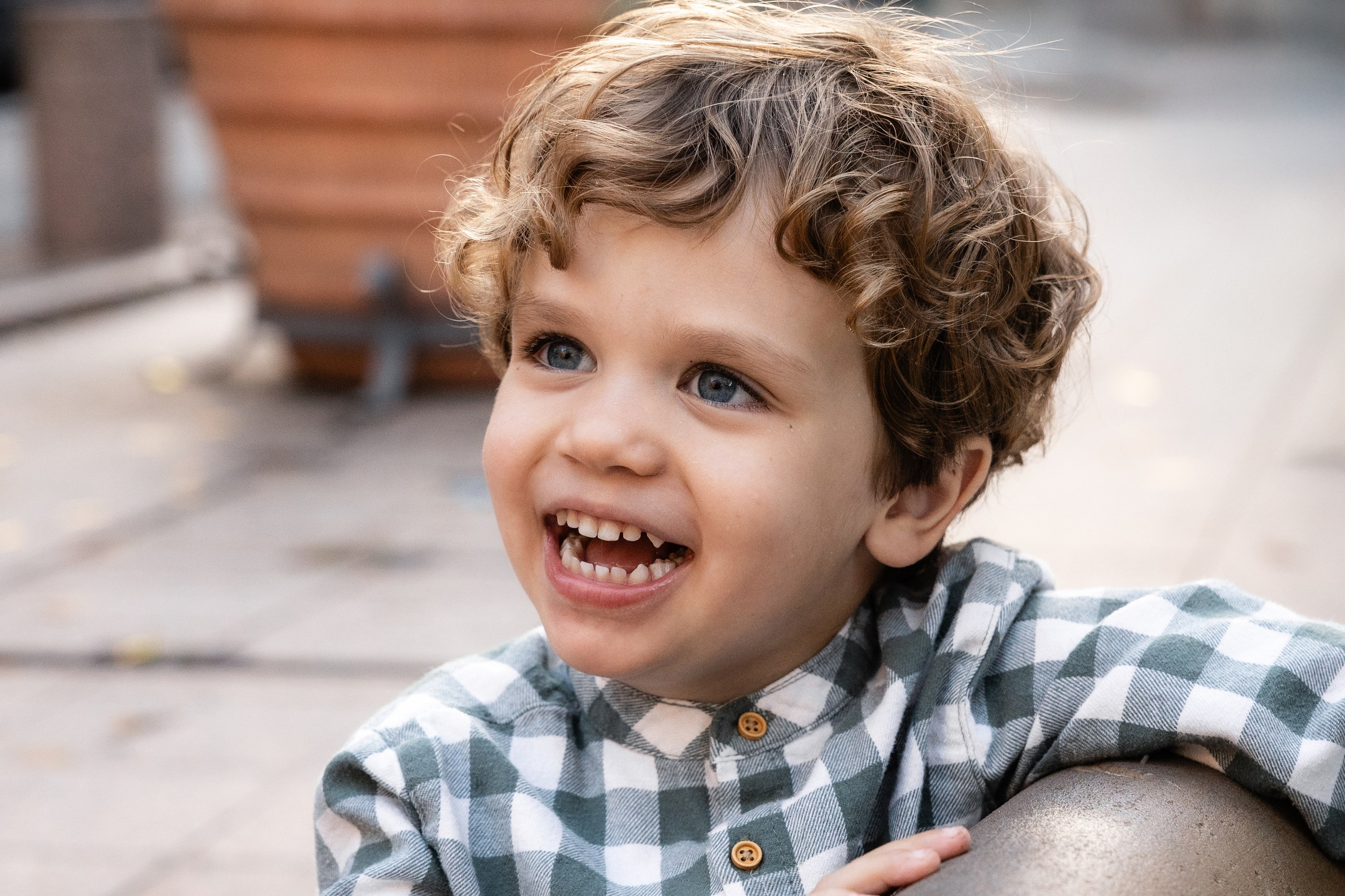 Lifestyle Family Photography in Toulouse: A Heartfelt Session for an Expat Family. Евгения Смирнова — Ваш фотограф в Тулузе и на юго-западе Франции