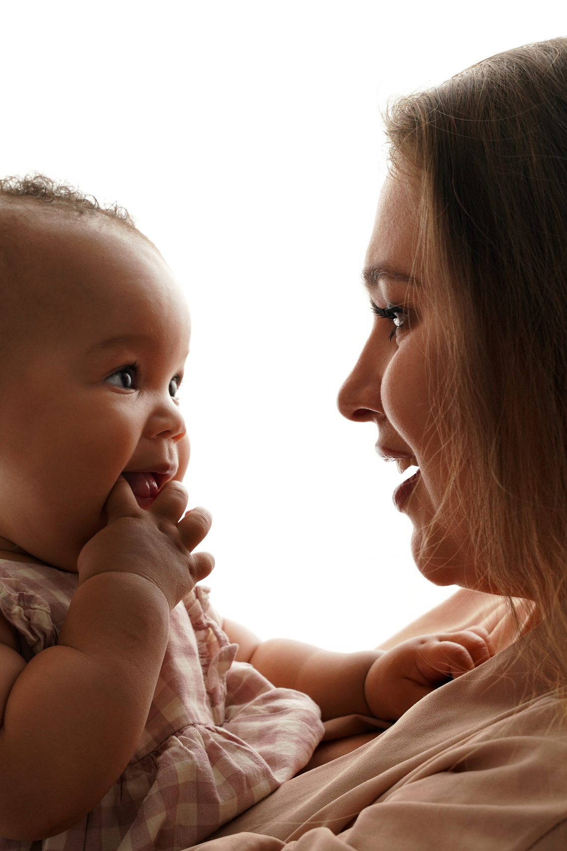 Zarte Fotos von Mutter und Kindern 