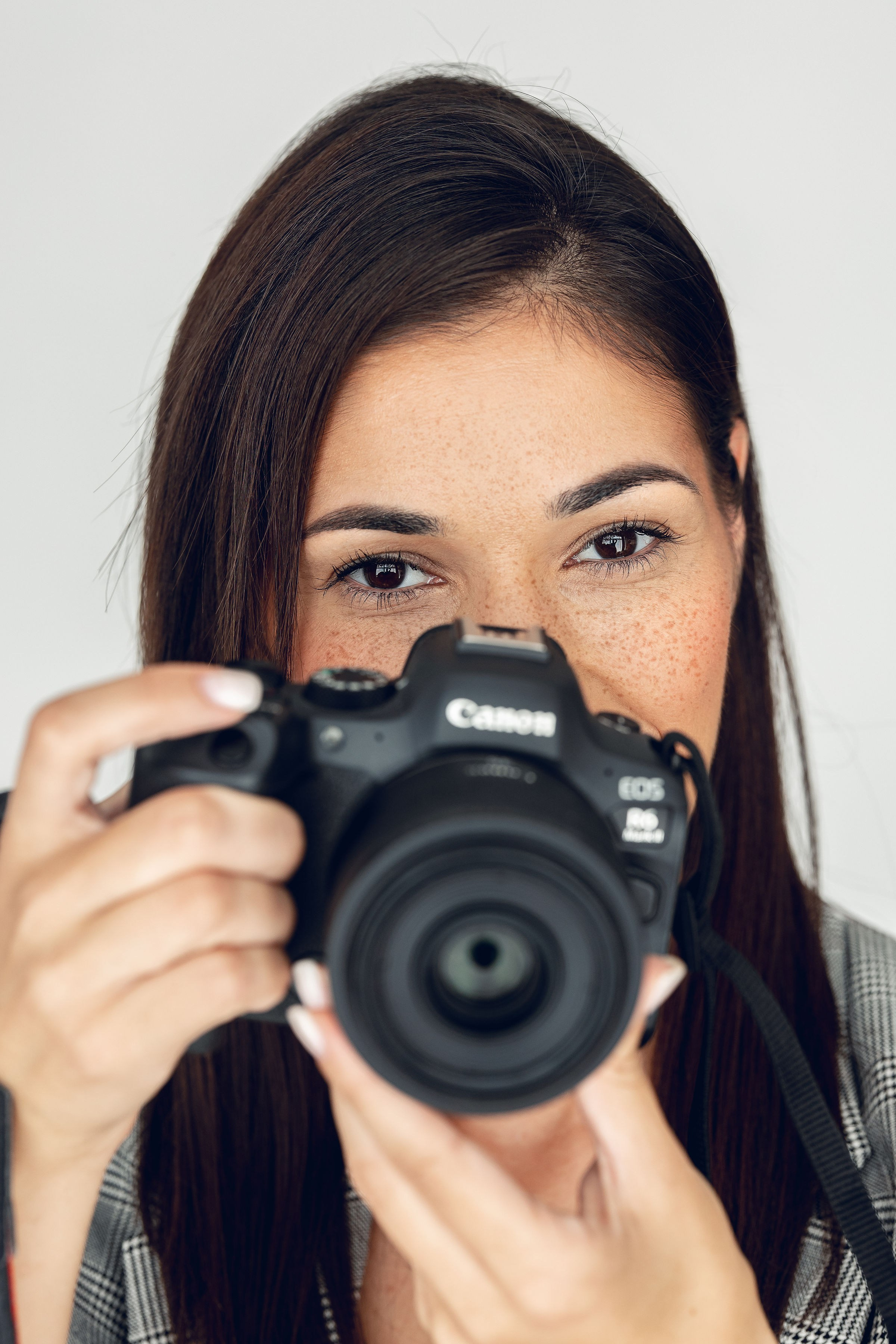 Contact Me. Family and Wedding Photographer