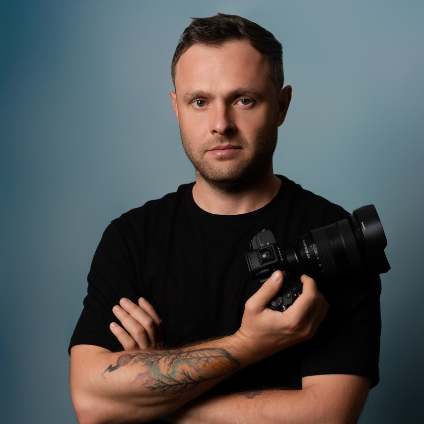 Contact. Fotograf Alin Stefan