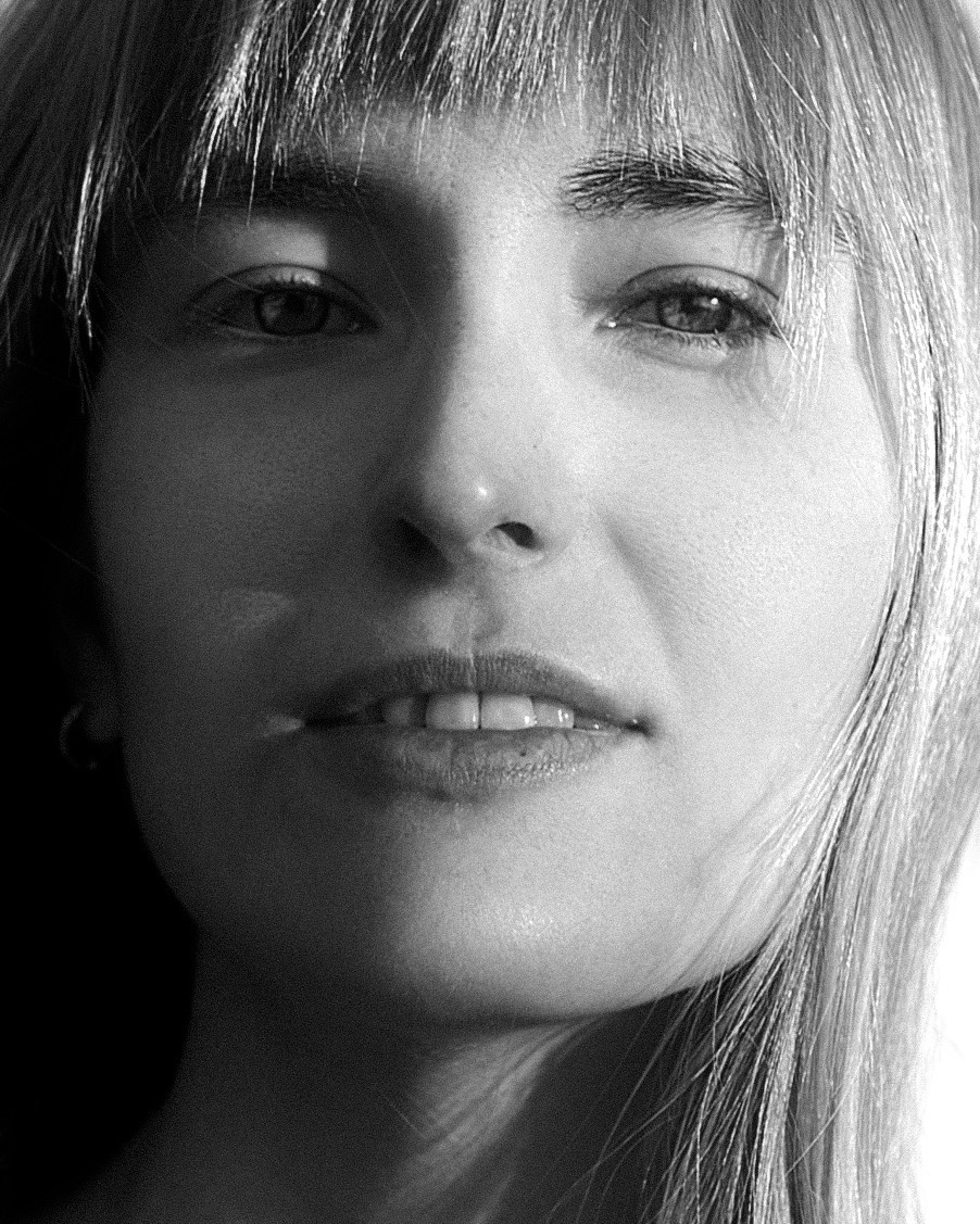 Photography Prices & Terms in Munich — Packages, Details & Booking Information. Portrait Lifestyle Photographer in Munich — Polina Cherkasova