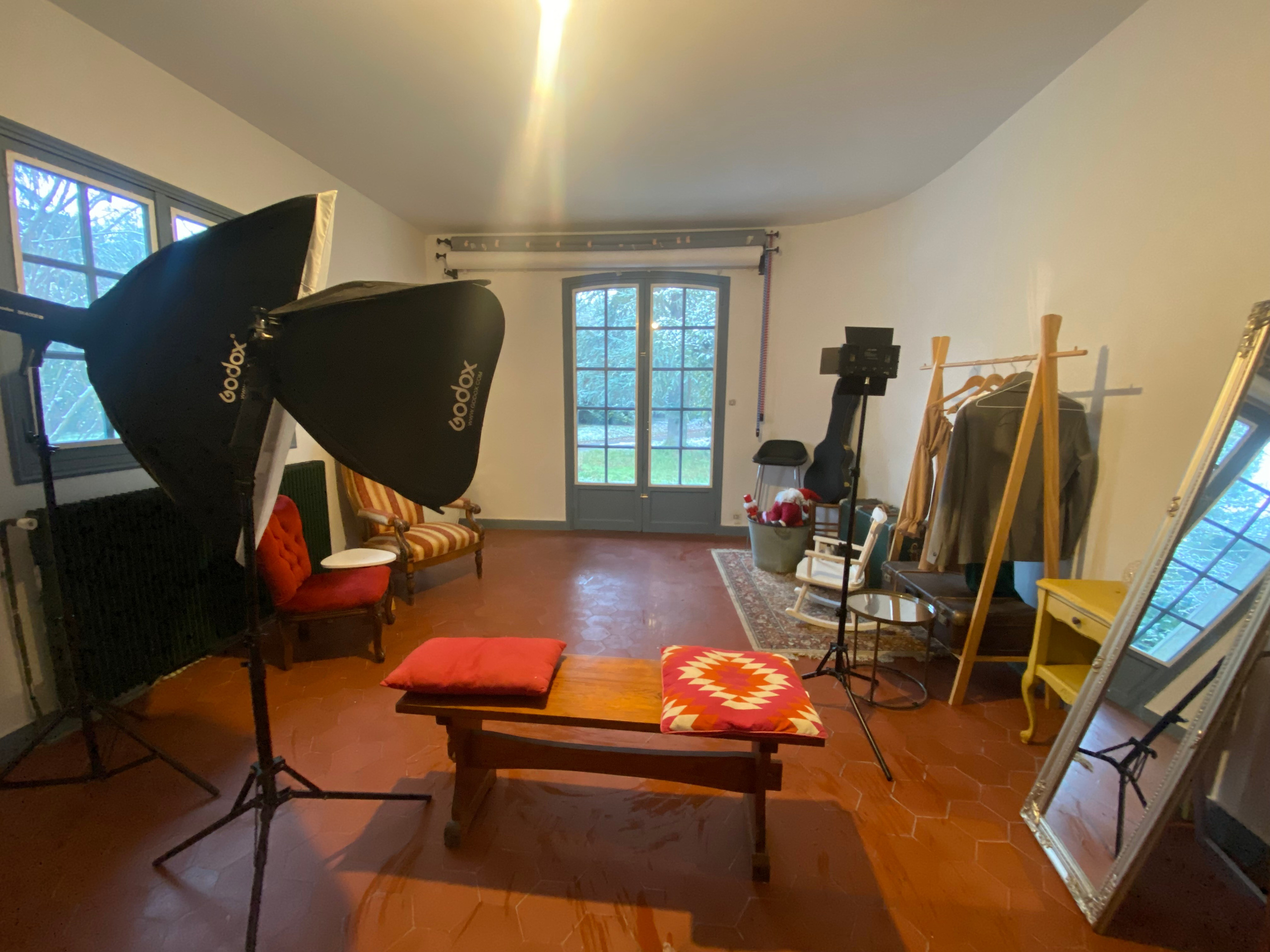 Location d’espace pour événements. Studio photo « Partage ton bonheur » – Photographe famille près de Châtellerault, Poitiers et Tours