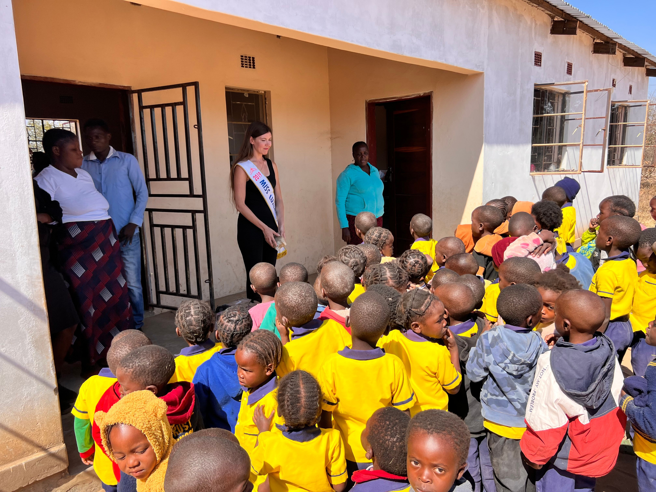 Tusoleke Trust School. Милок и Кирок это позитивные и реальные персоны из Люксембурга, много