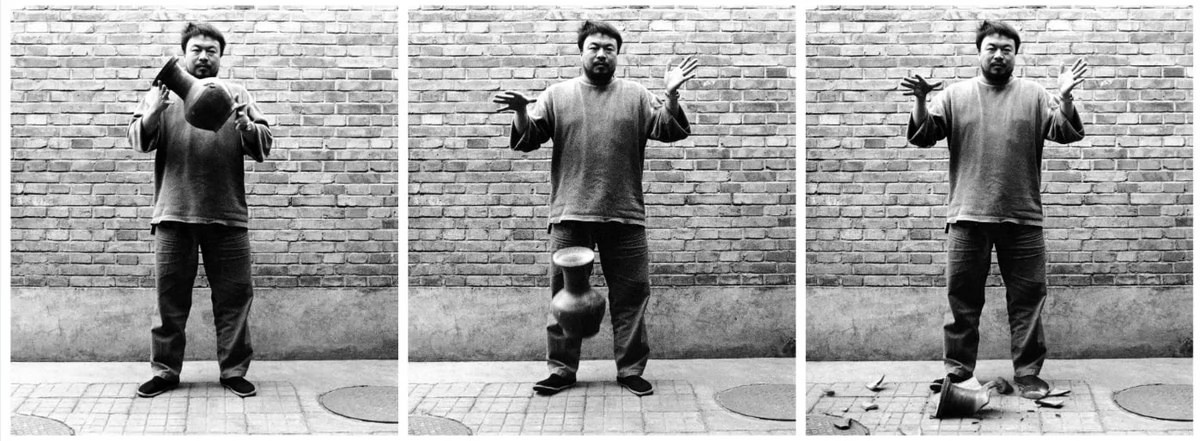 Dropping a Han dynasty urn Ai Weiwei 1995, 148×121 cm