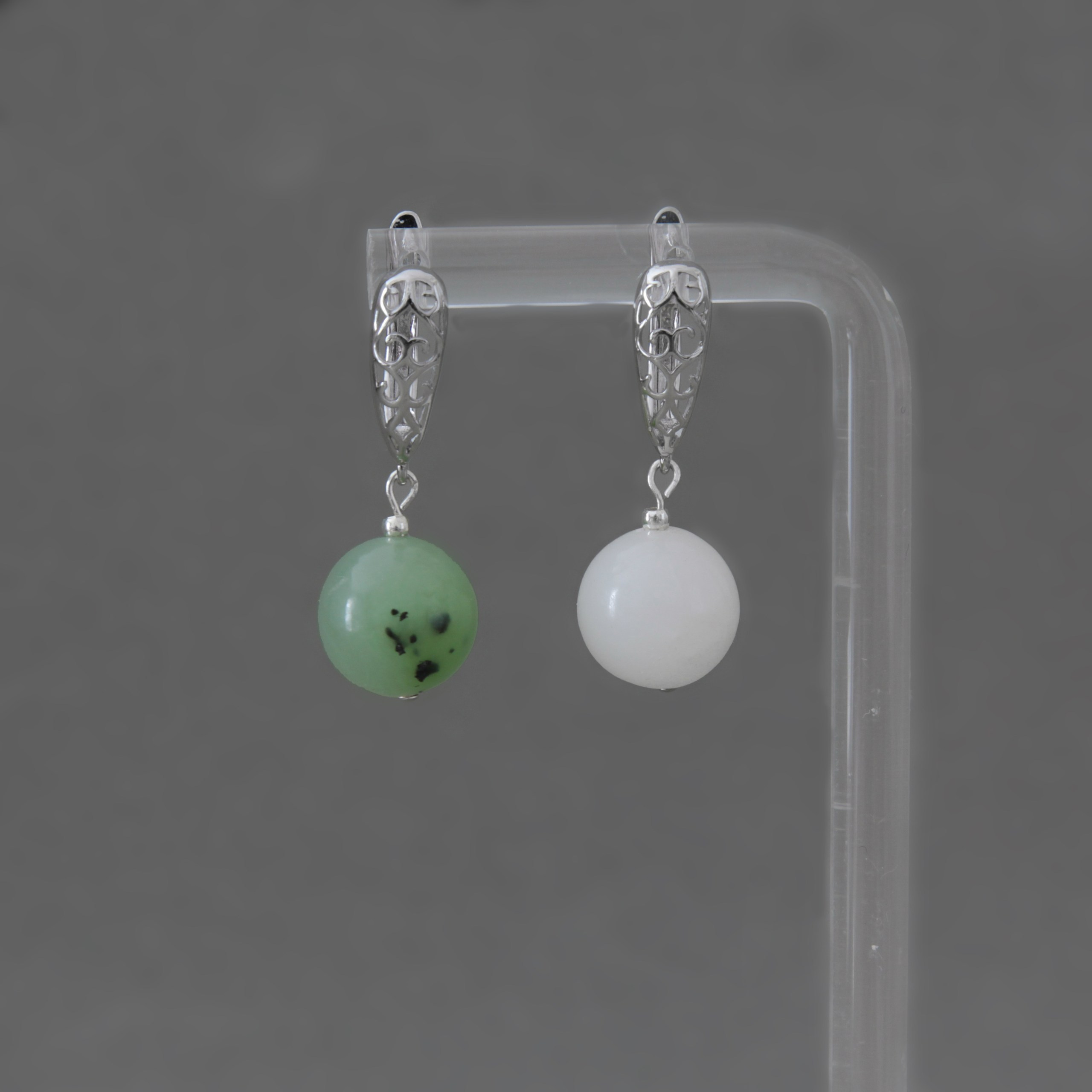 Modern Jewelry. Современнные и актикварные украшения в Барселоне, Москве и Санкт-Петербурге