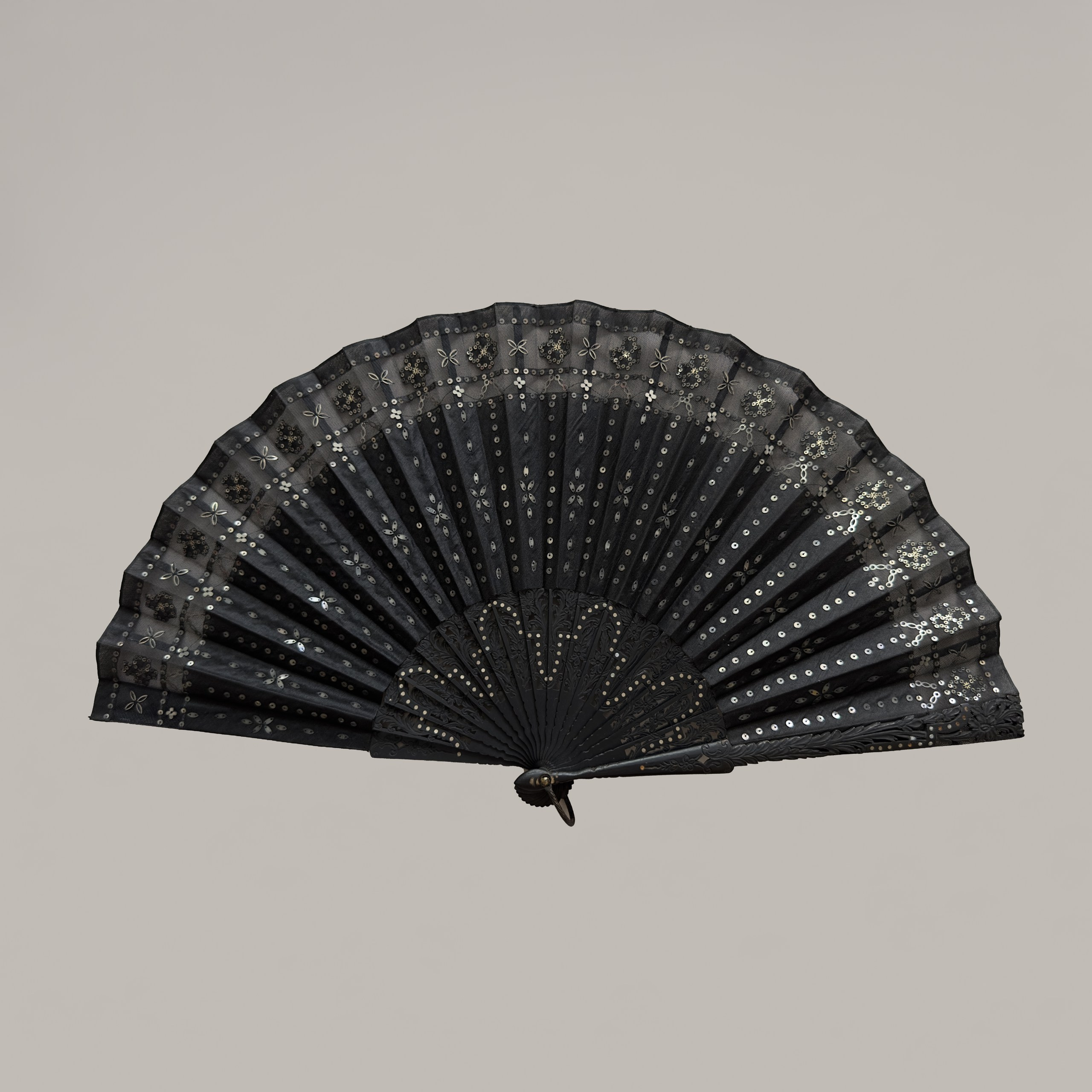 Antique fans. Современнные и актикварные украшения в Барселоне, Москве и Санкт-Петербурге