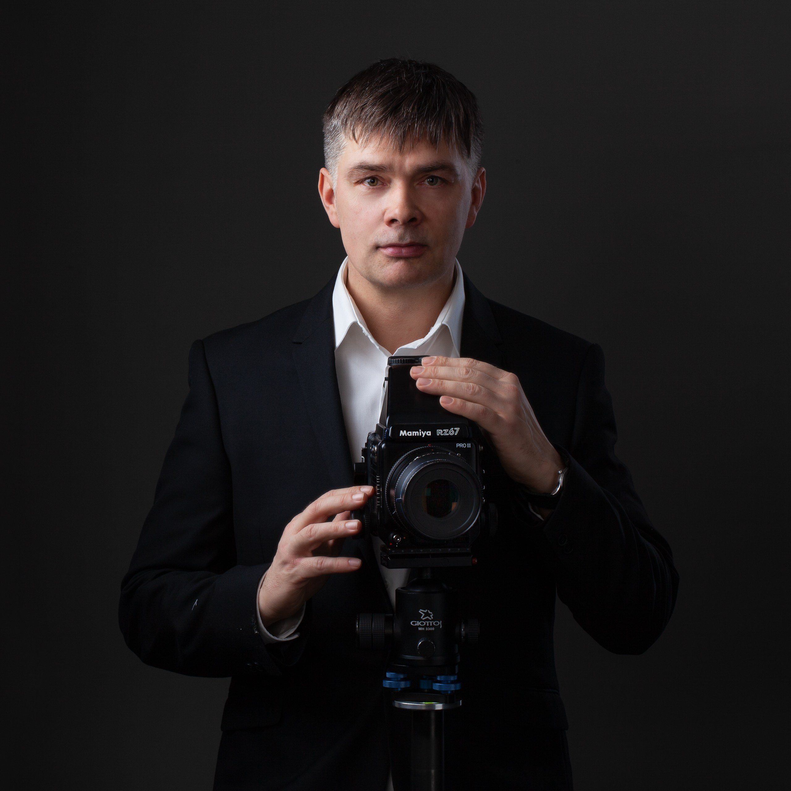 FOTOGRĀFS. Fotogrāfs Rīgā Aivars Tipsis