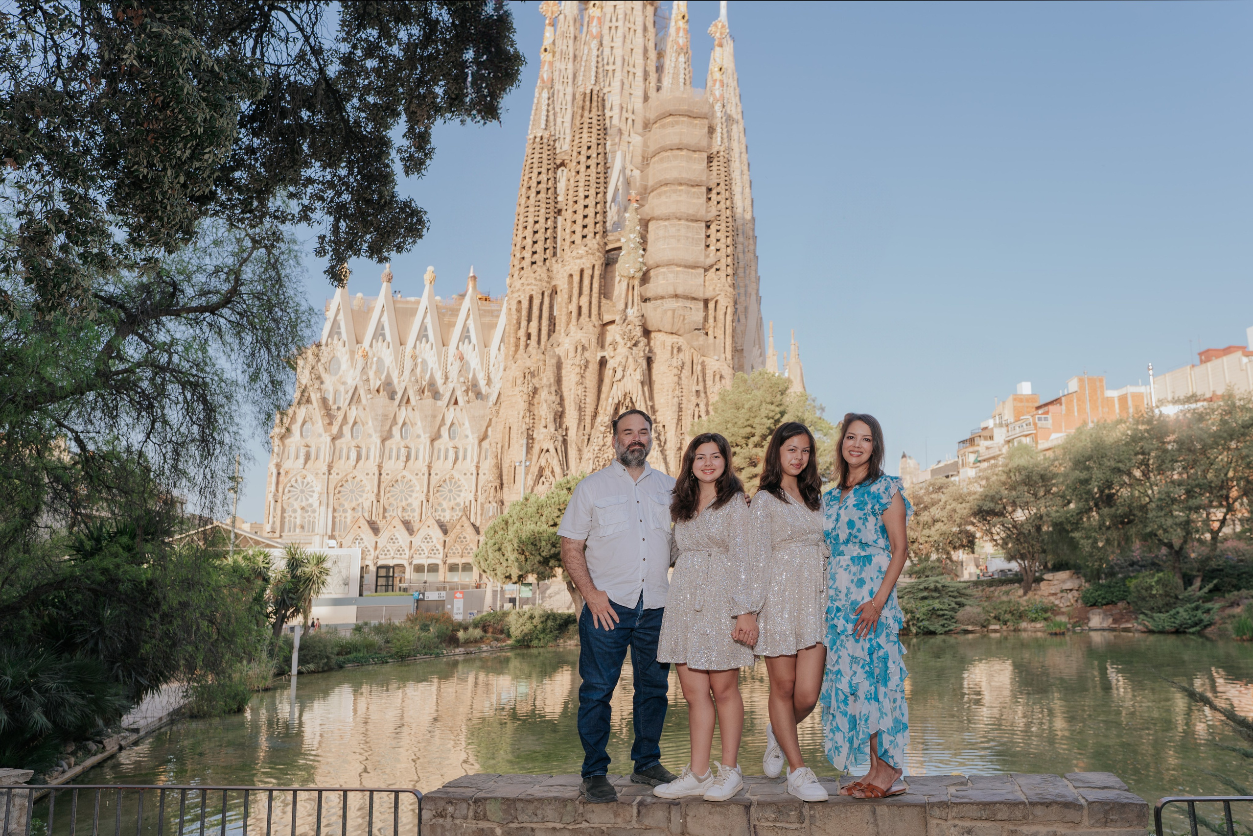 Sagrada Familia. DiaFoto — Wow Photographer in Barcelona | Premium Barcelona Photoshoot Experience