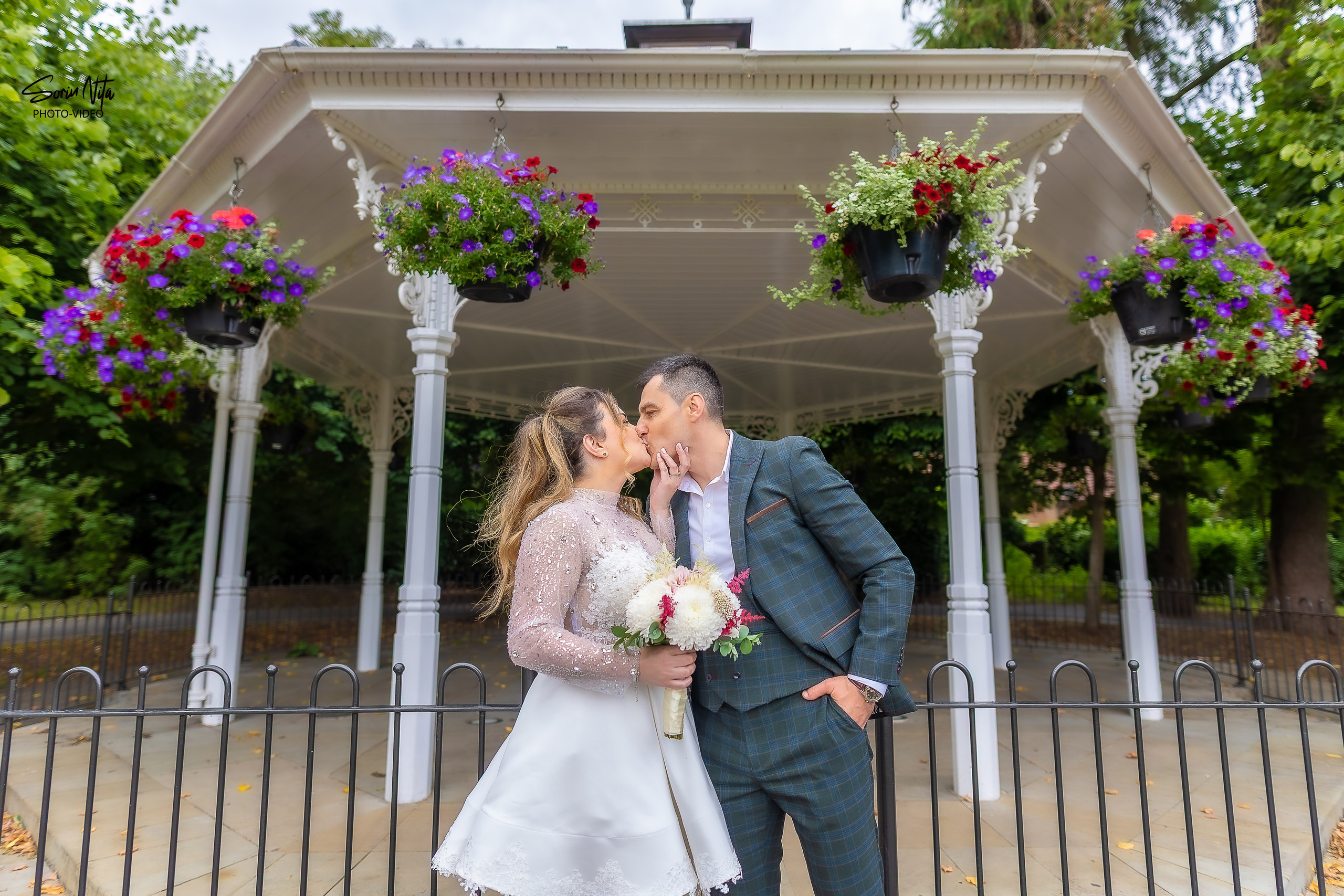 LightStorys | Creative Photography and Videography