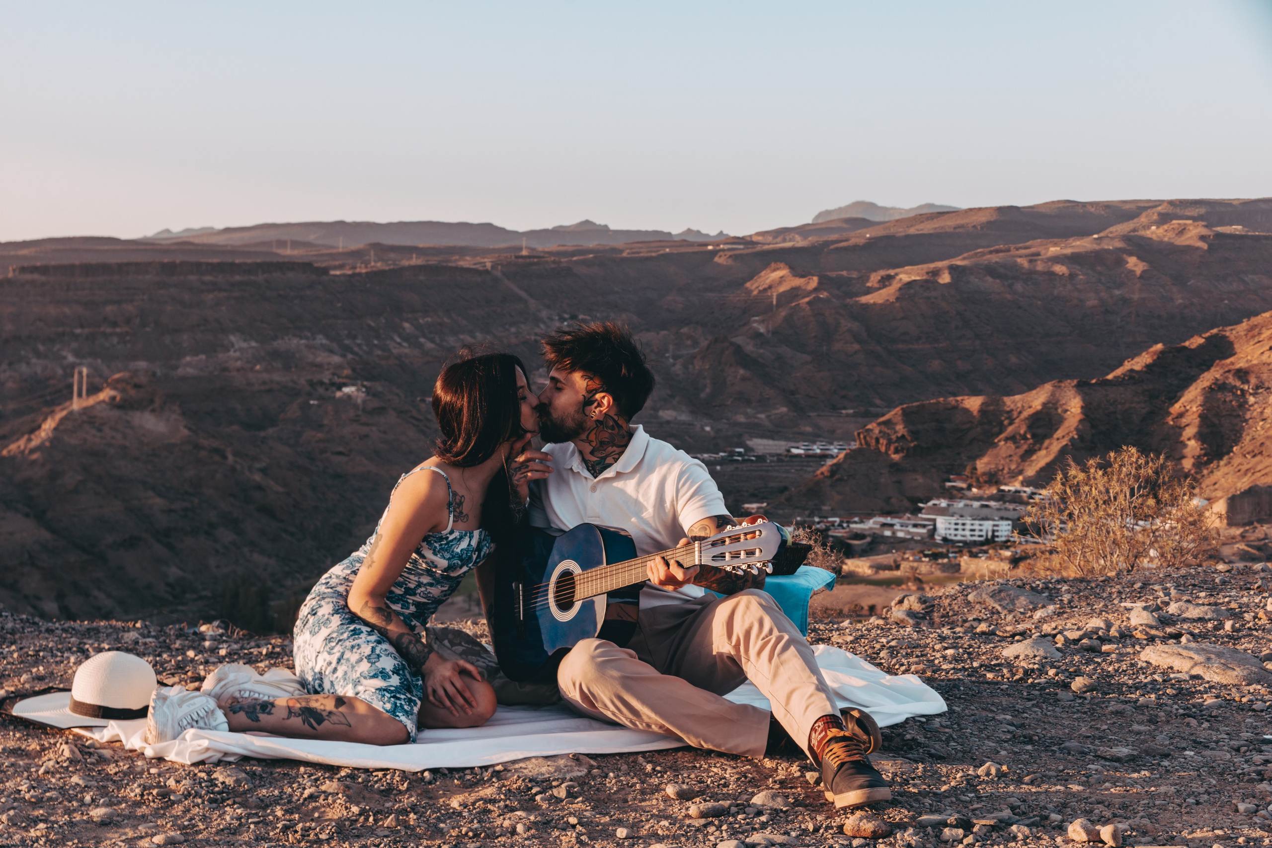 Photography Services in Crete – Engagements, Portraits, and Business Content. Photographer Maria Chedroom