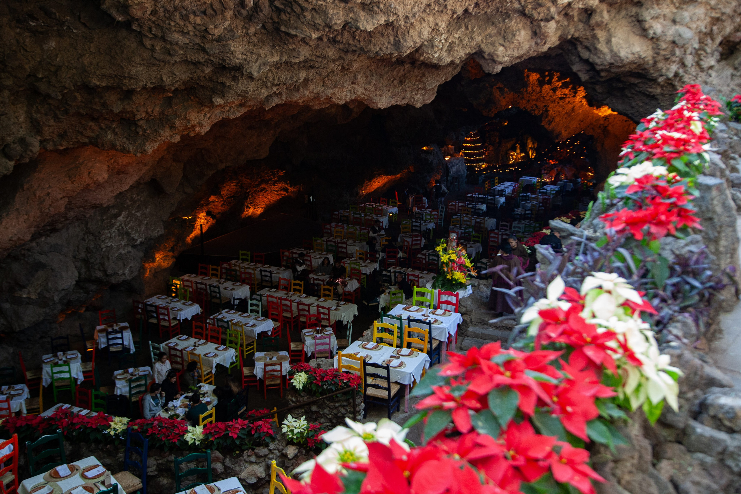 SERVICE PROMOTIONAL. Lero Photographer and a set designer|individual custom portrait and advertising photography in Zutphen