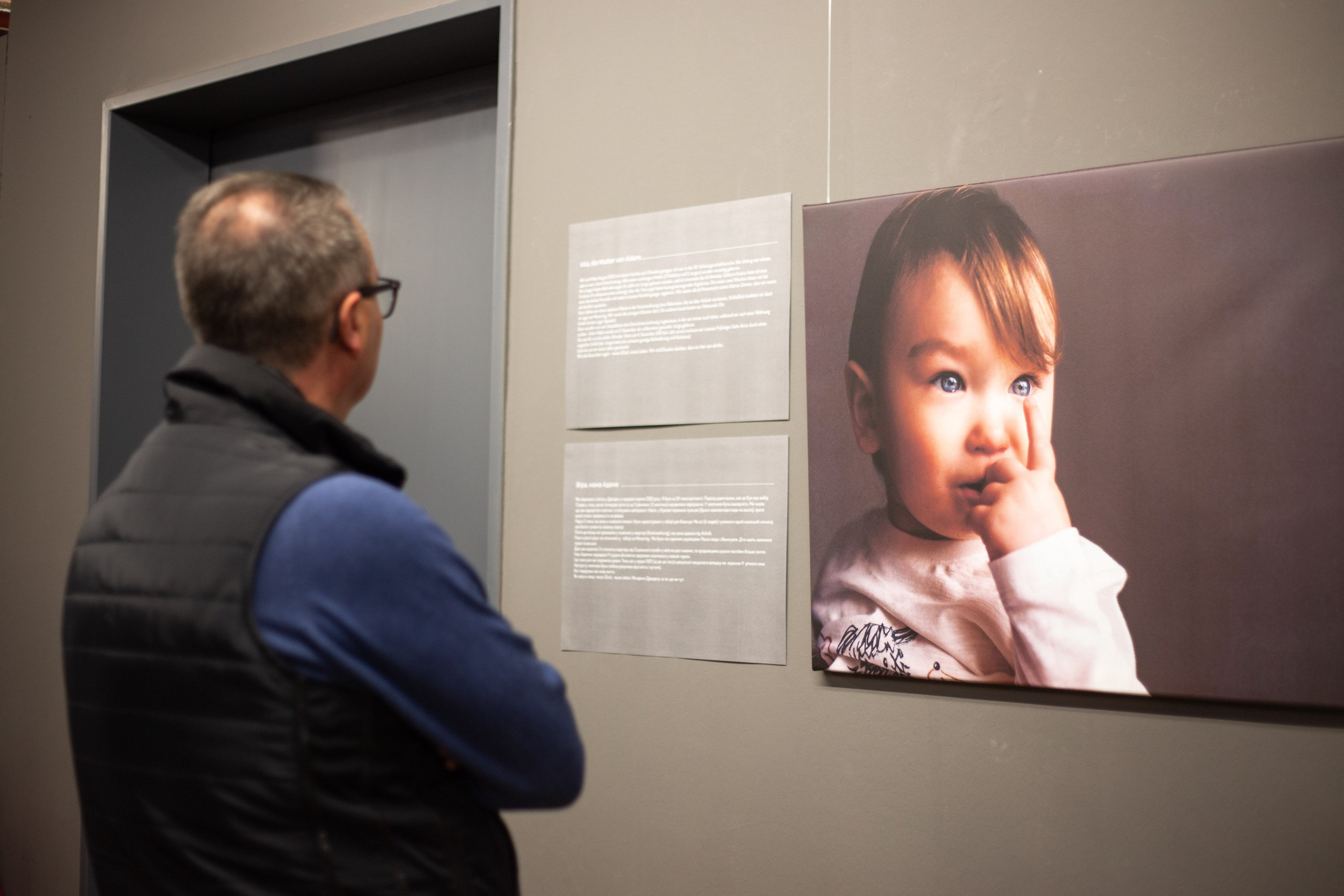 Відкриття фотовиставки Наталії Твердохліб та презентація проекту «Діти України». Наталя Твердохліб - дитячий та сімейний фотограф в Дрездені, Німеччина