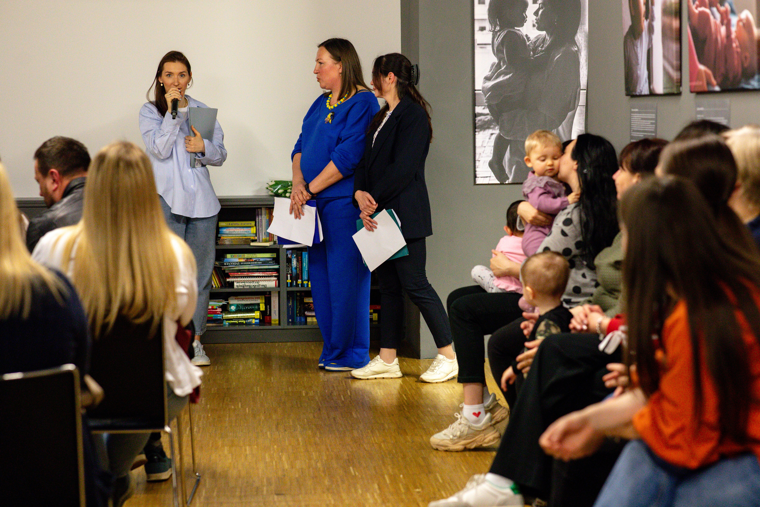 Відкриття фотовиставки Наталії Твердохліб та презентація проекту «Діти України». Наталя Твердохліб - дитячий та сімейний фотограф в Дрездені, Німеччина