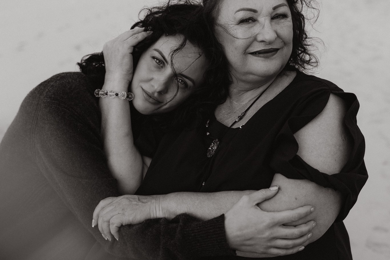 Pricing. Professional Photographer Abu Dhabi, Dubai — Yulia Ismoilova | 2025