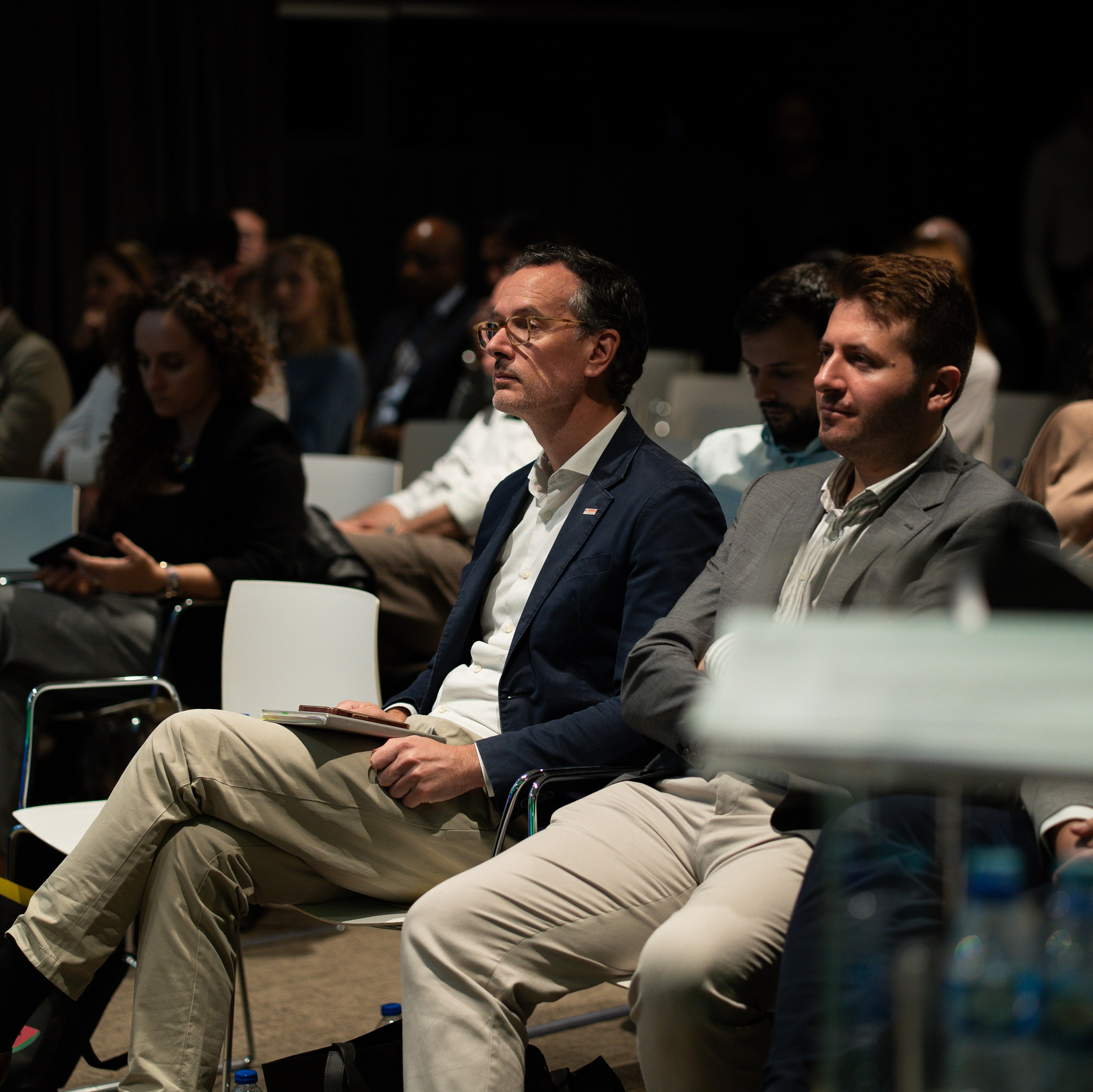 Work with me. Catarina Calheiros