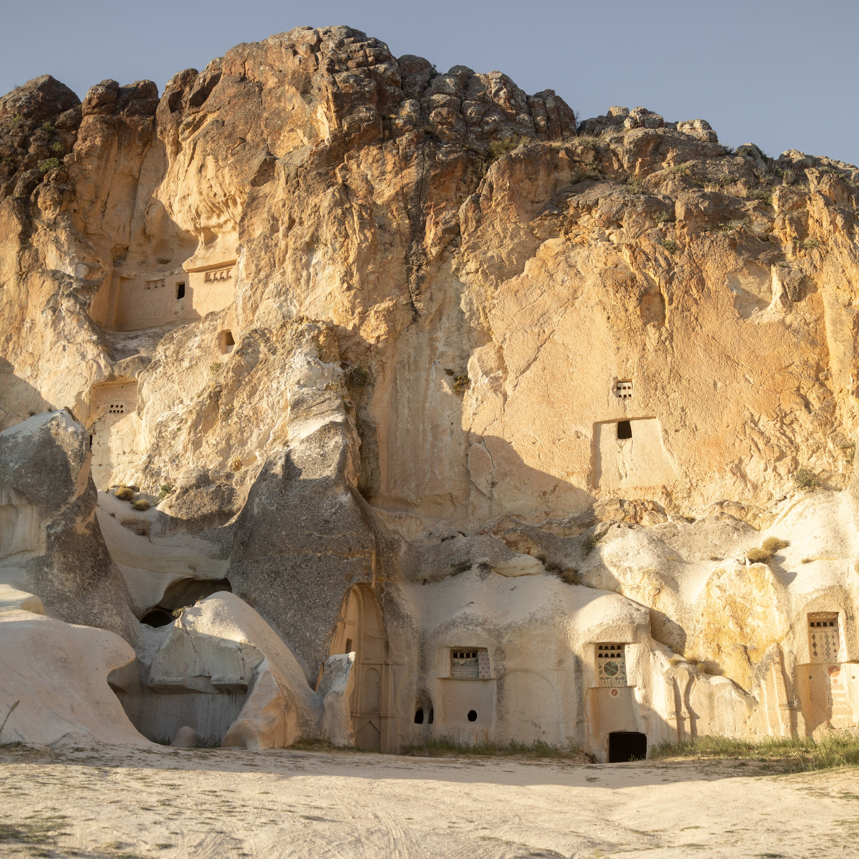 Horseback Tours in Cappadocia: For Experienced and Professional Riders. Your Guide to Cappadocia: Private Tours, Scenic Routes, Hot Air Balloon Rides, and More Adventures