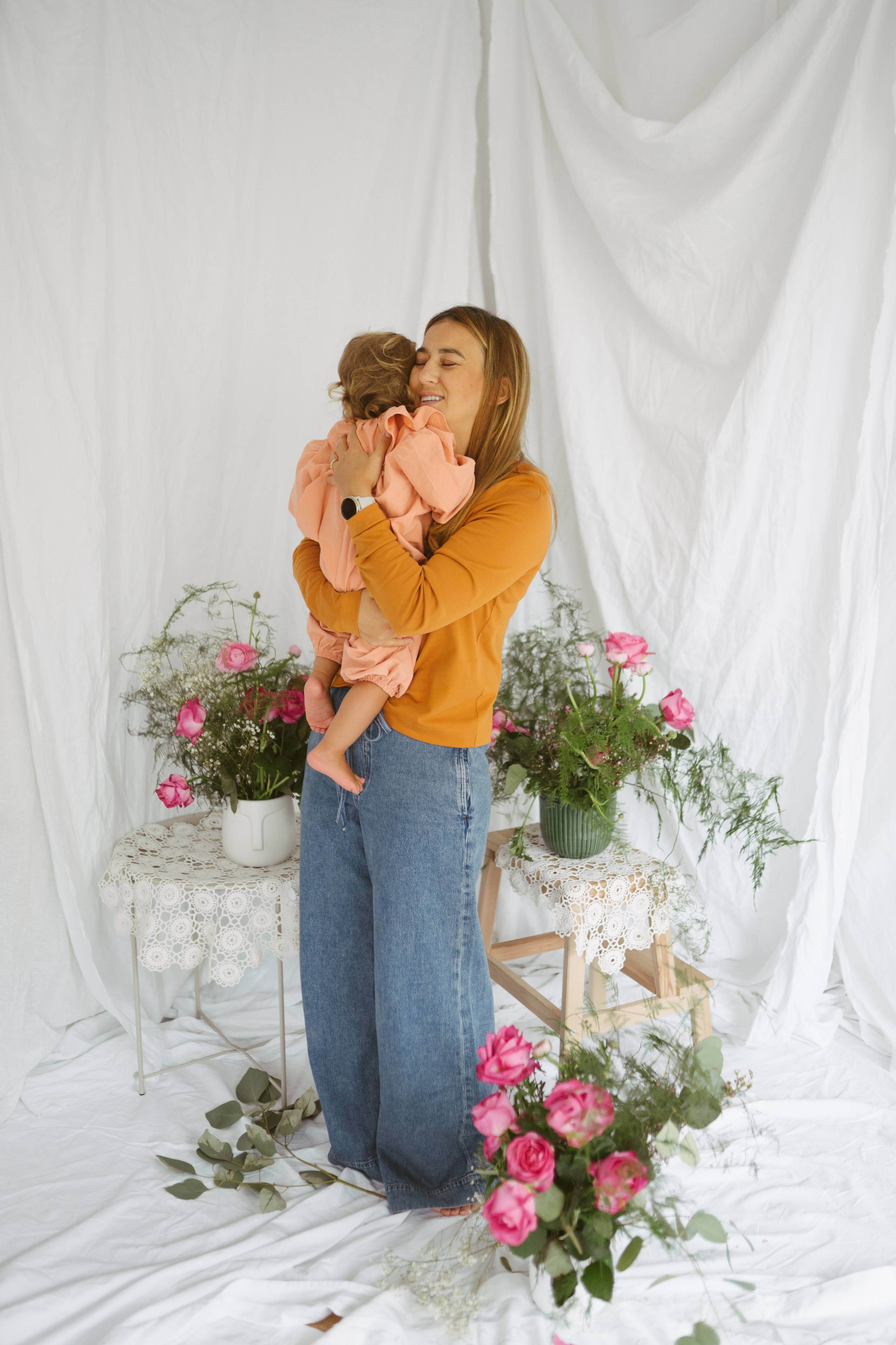 Bebelușul la Piept: Mărțișorul Părinților | Mădălina Beda. Madalina Beda- Artist vizual, fotograf, doula la nastere, consultant babywearing Brasov si in toata tara