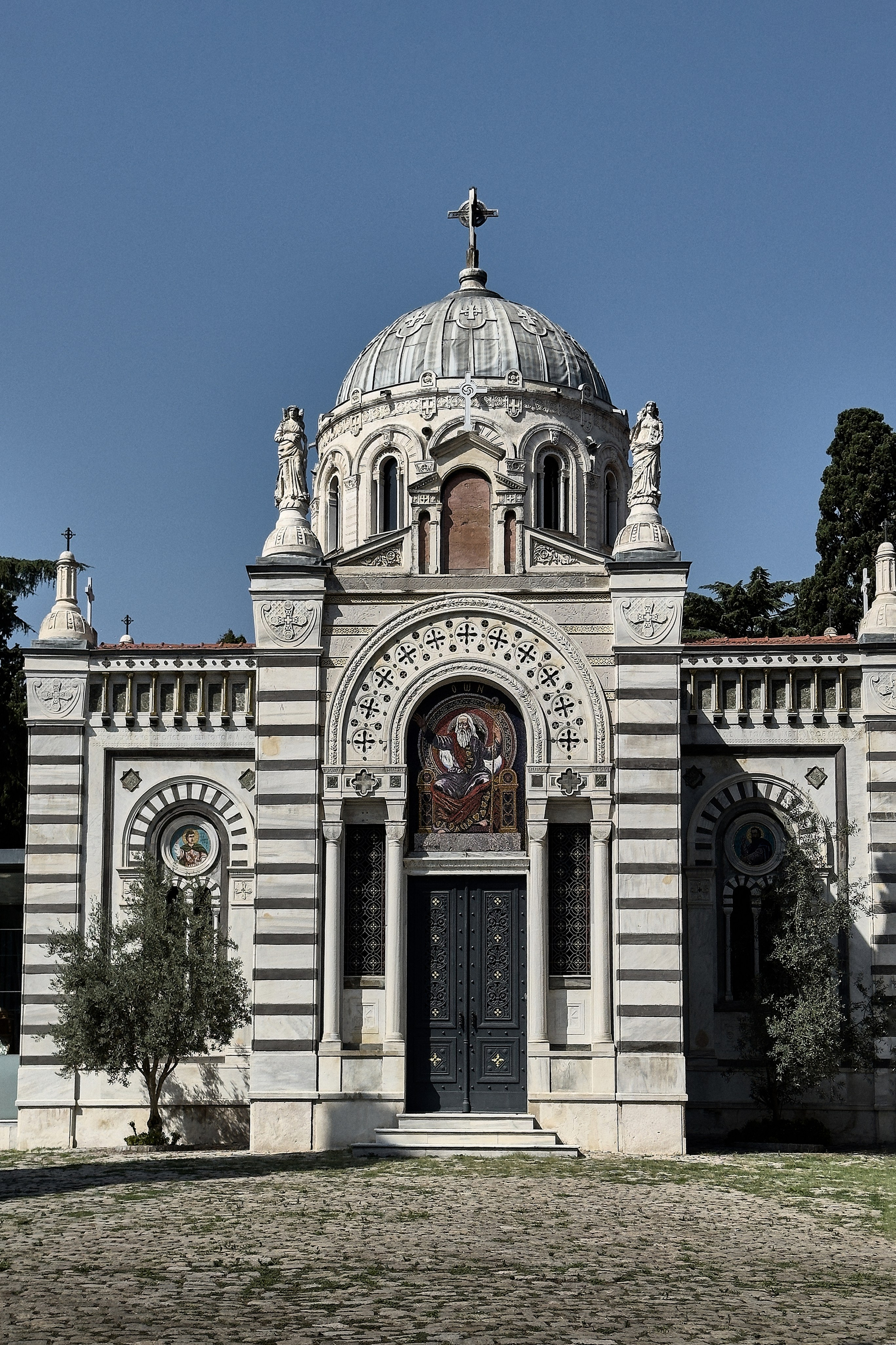 Istanbul, 1920: The White Russian Emigres