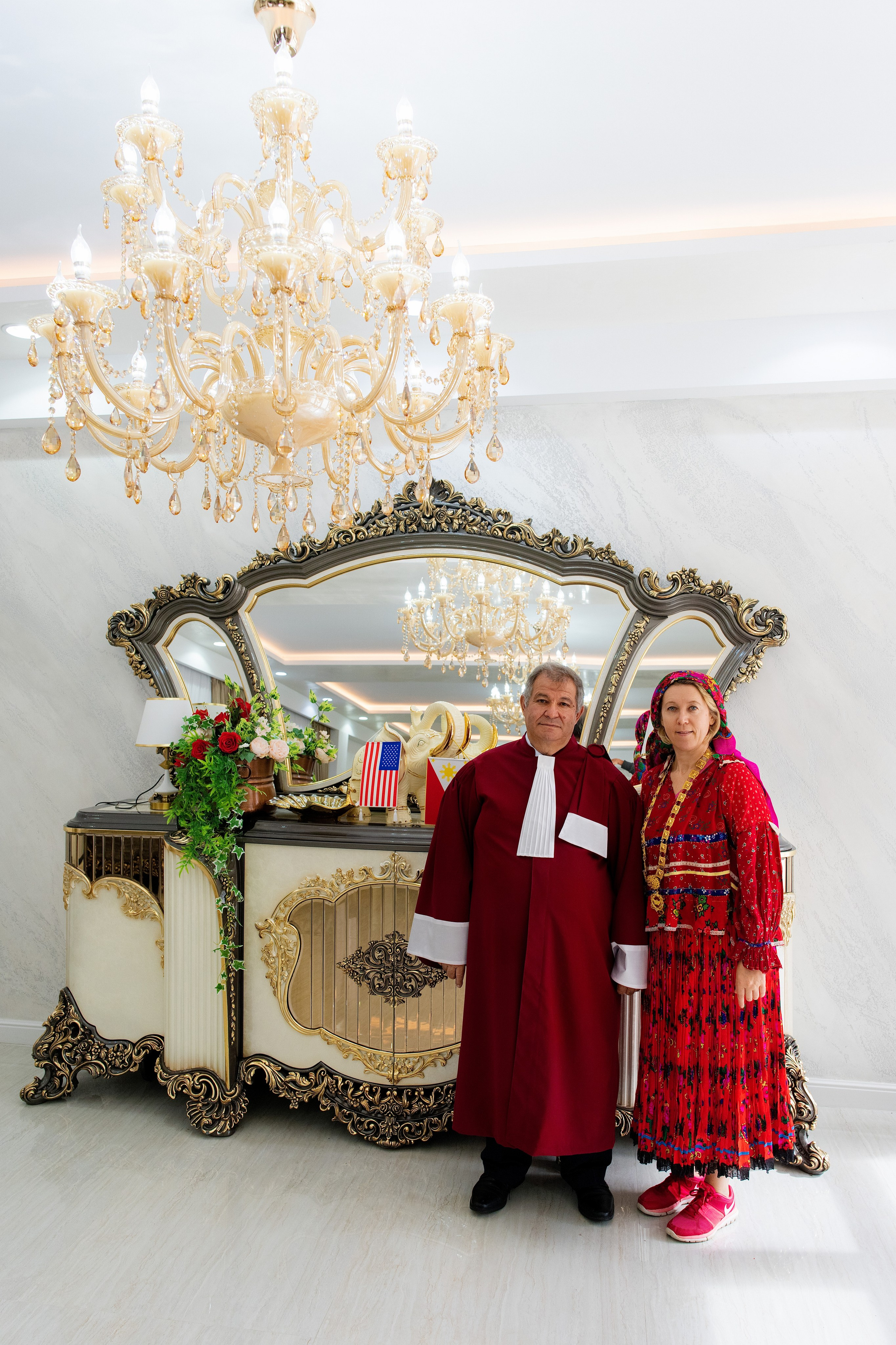 Între două lumi - între origine și influență. Fotograf Mariana Roth