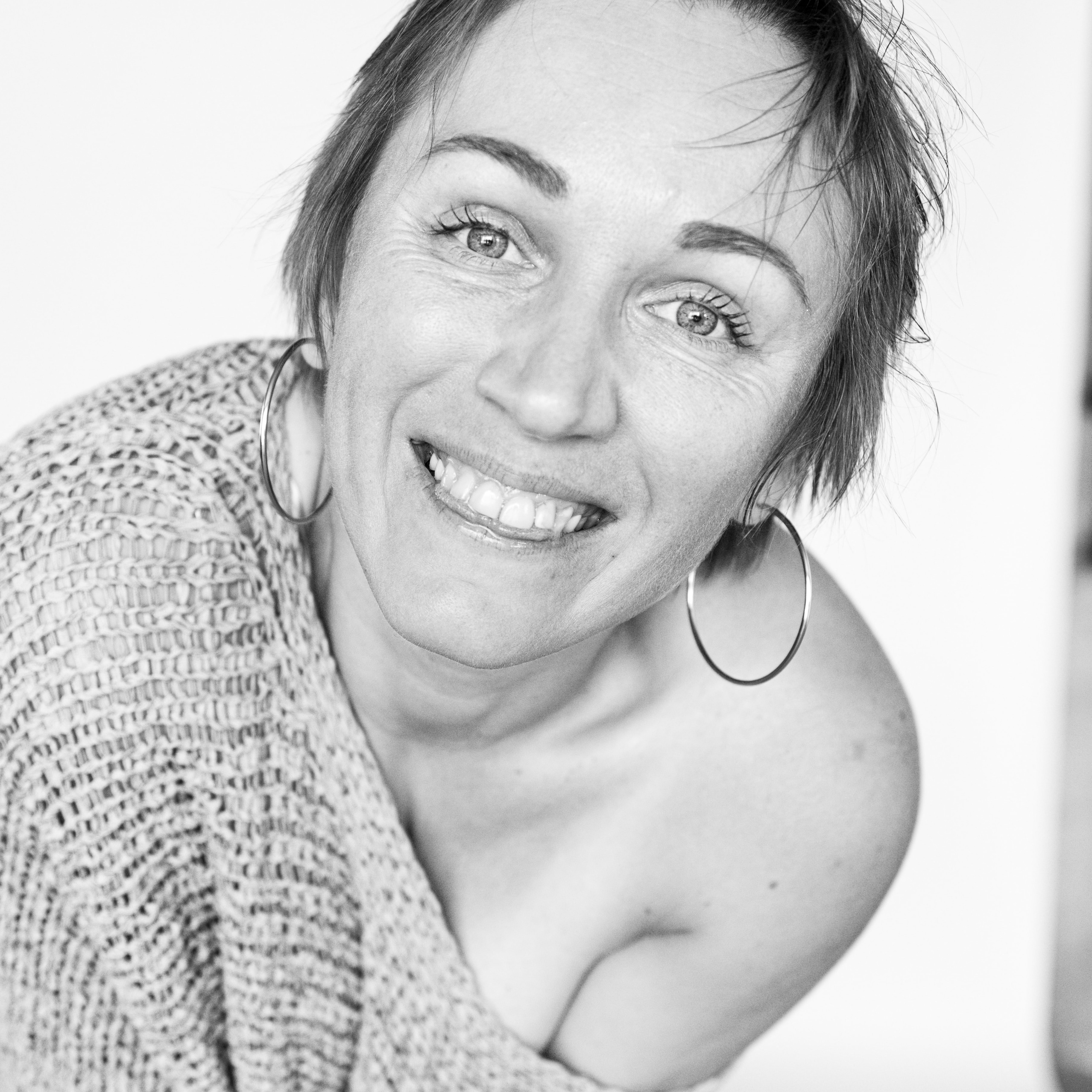 _contacts. Photographer Lena Mudryk