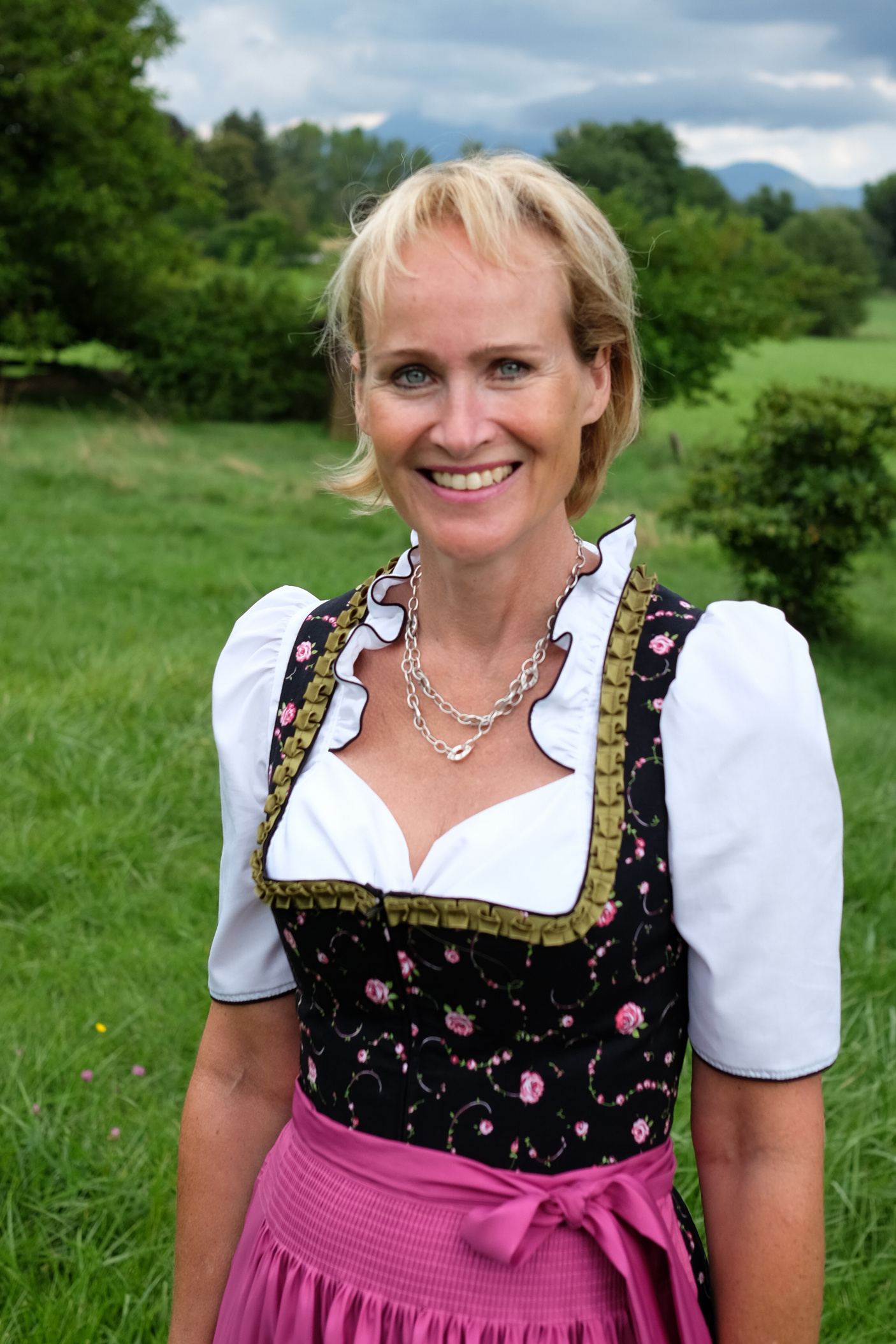 Das das perfekte Profilbild für Tinder, Singlebörsen & Partnerbörsen u. Hochzeitsfotograf München - Olga Boyko Hochzeitsreportage