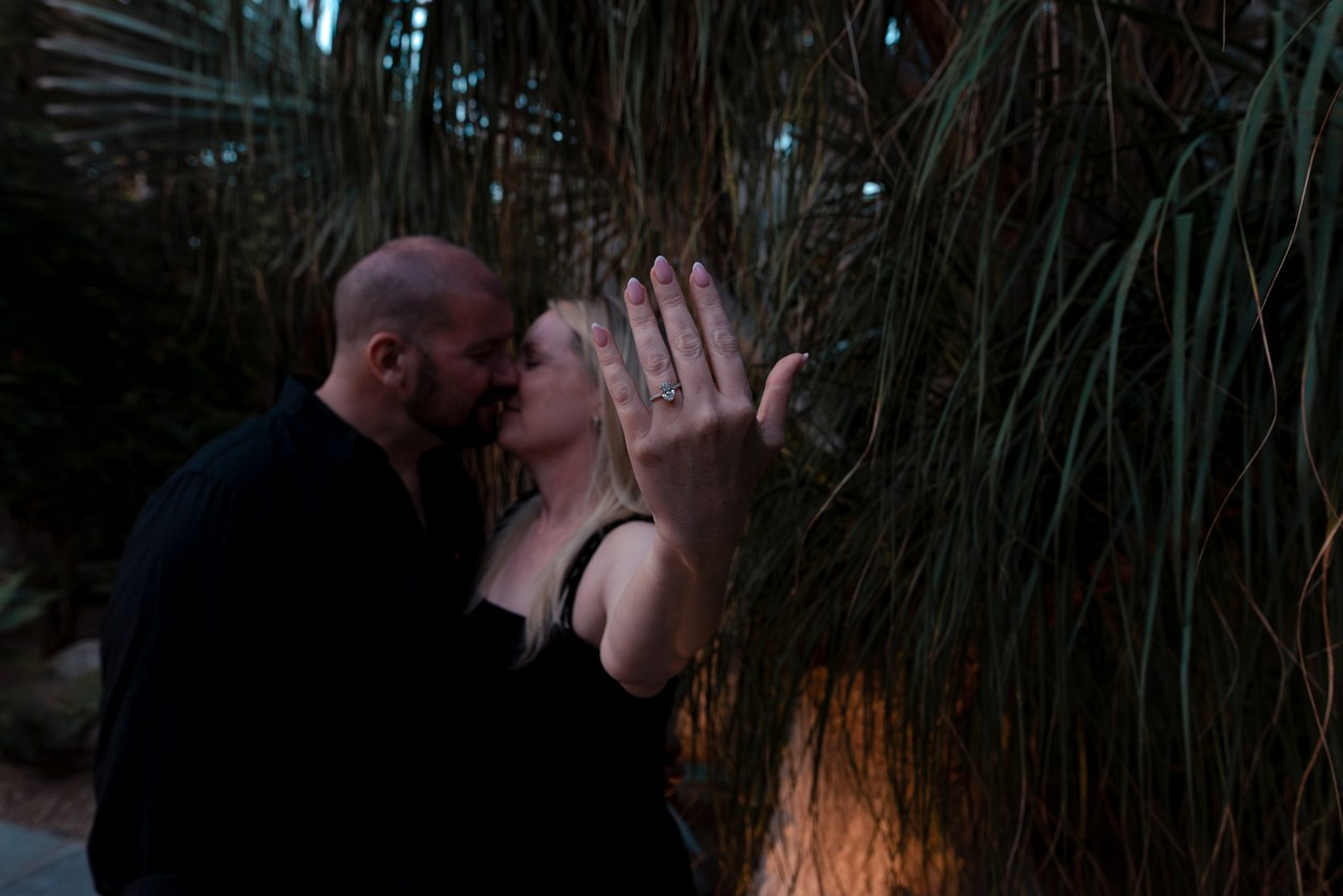 Surprise proposal photography in Cabo San Lucas with El Arco in the background – Izrael Reyna