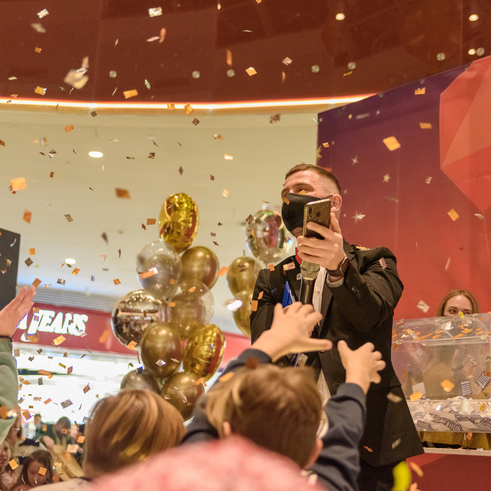 Репортаж (день рождения, вечеринка, банкет, выписка из роддома и пр.). Семейный фотограф и фотограф новорожденных в Вильнюсе Ирина Беленкевич