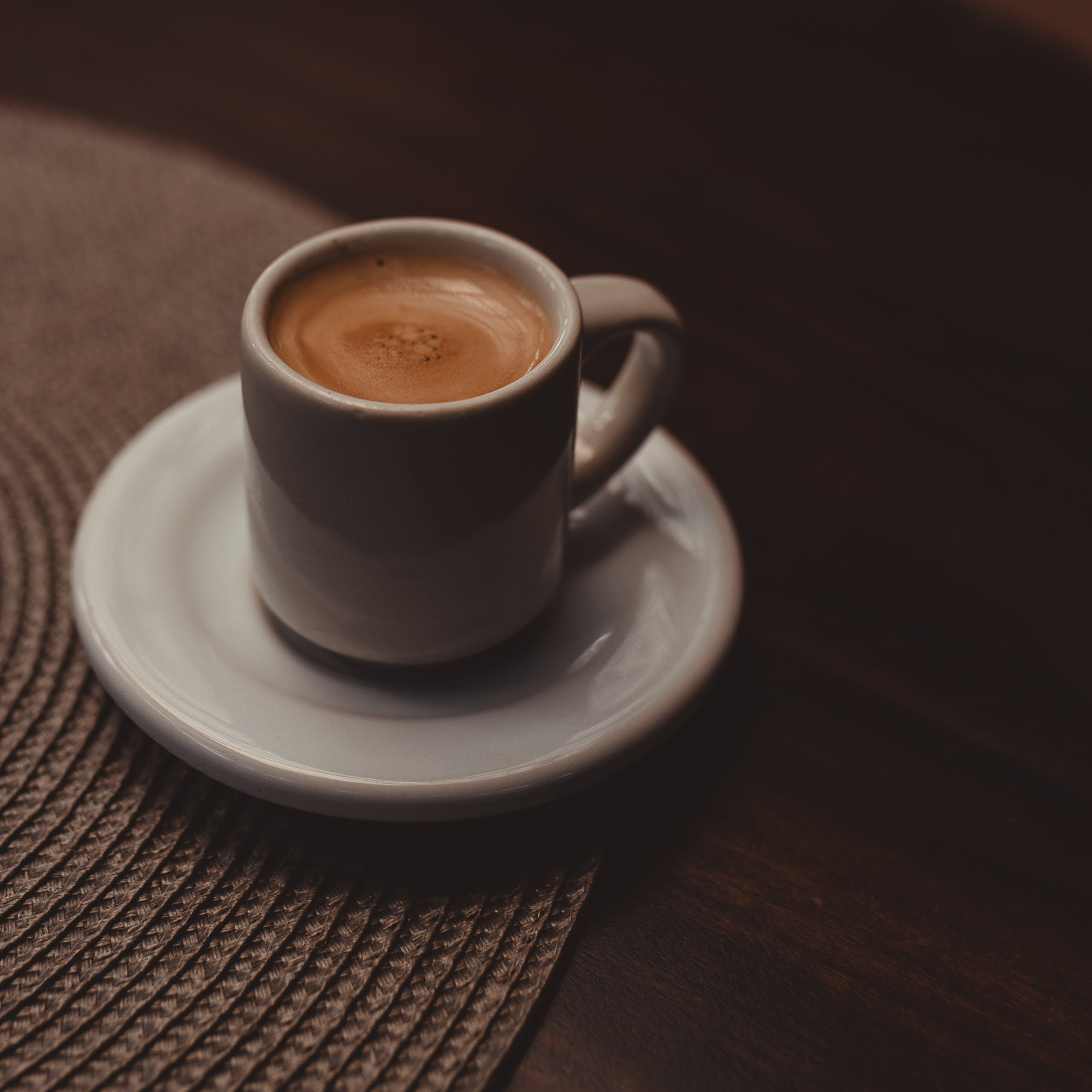 Sobre. Prazer, eu sou o Tiago Mokrejs, apaixonado por fotografia e café