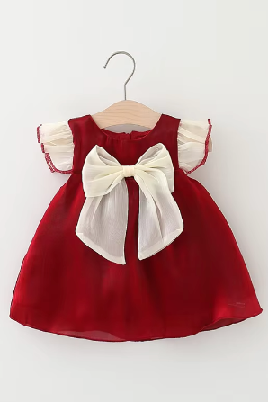 Cake smash outfits for girls. Newborn and family photographer. Hills District. Sydney