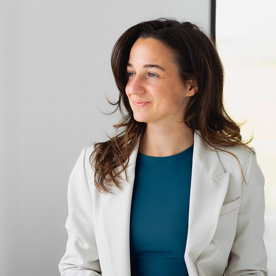 Kouč/průvodce. Dana Lišková — Empatická fotografka | Introspektivní umělkyně | Neurodivergentní koučka| Zakladatelka Artepy.cz