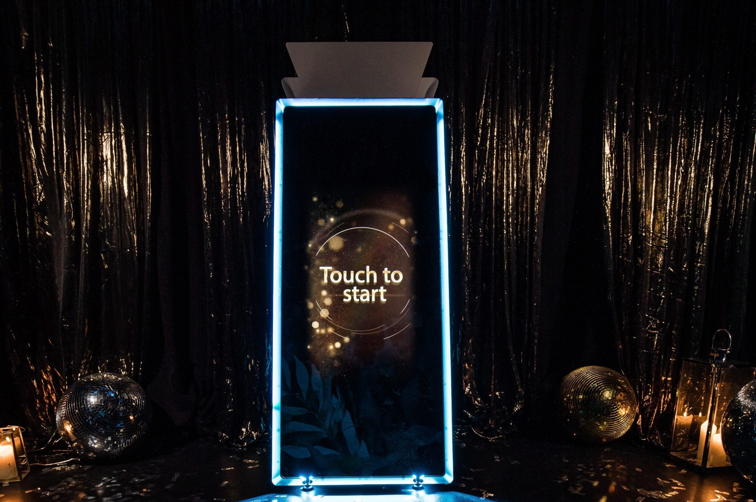 PhotoBooth. Wedding Photographer Toronto