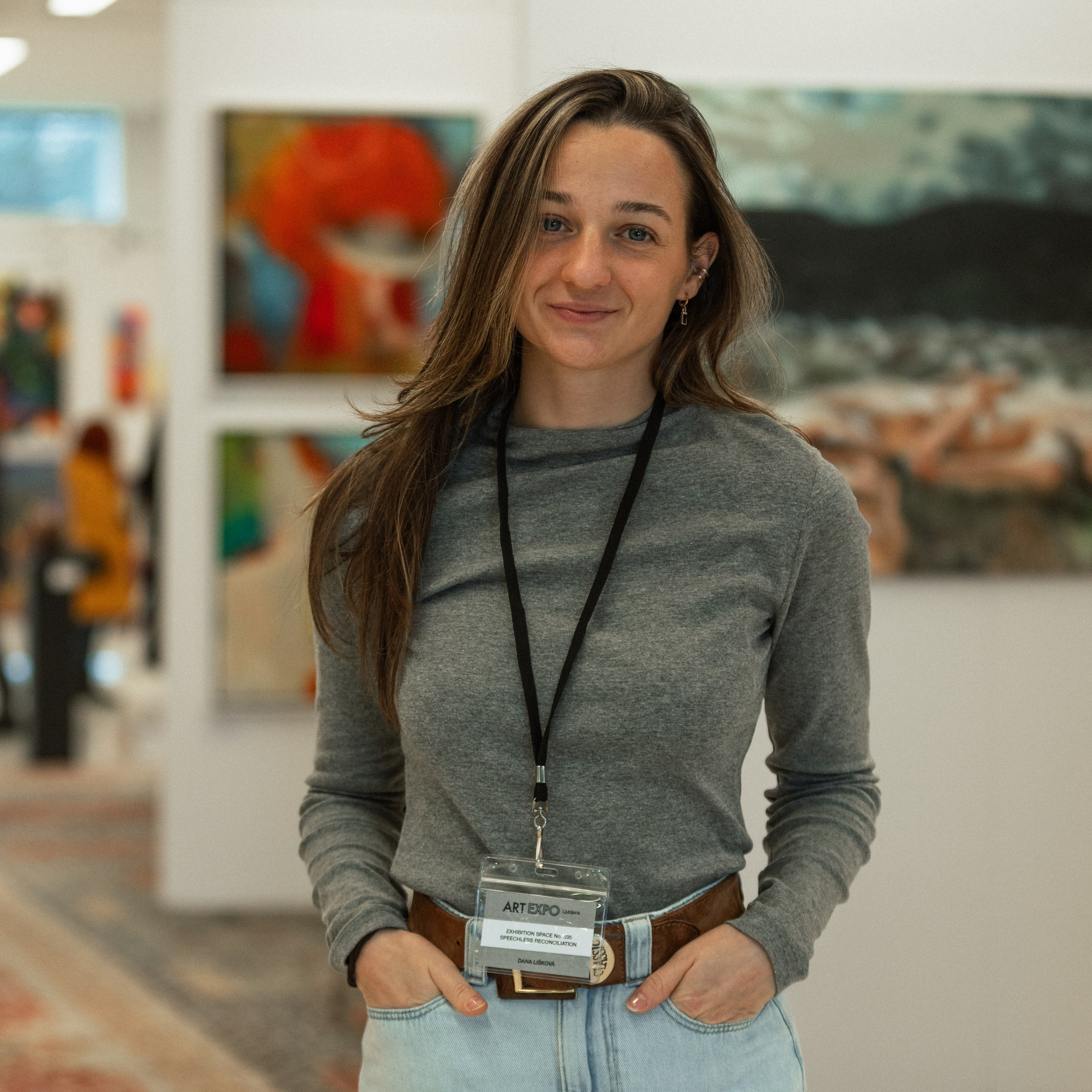 Oil painting, acrylic painting and art. Dana Lišková — Empathetic Photographer | Introspective Artist |Neurodivergent Coach | Founder of Artepy.cz