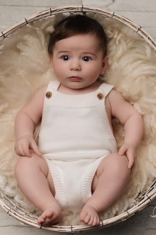 Cake smash outfits for boys. Newborn and family photographer. Hills District. Sydney