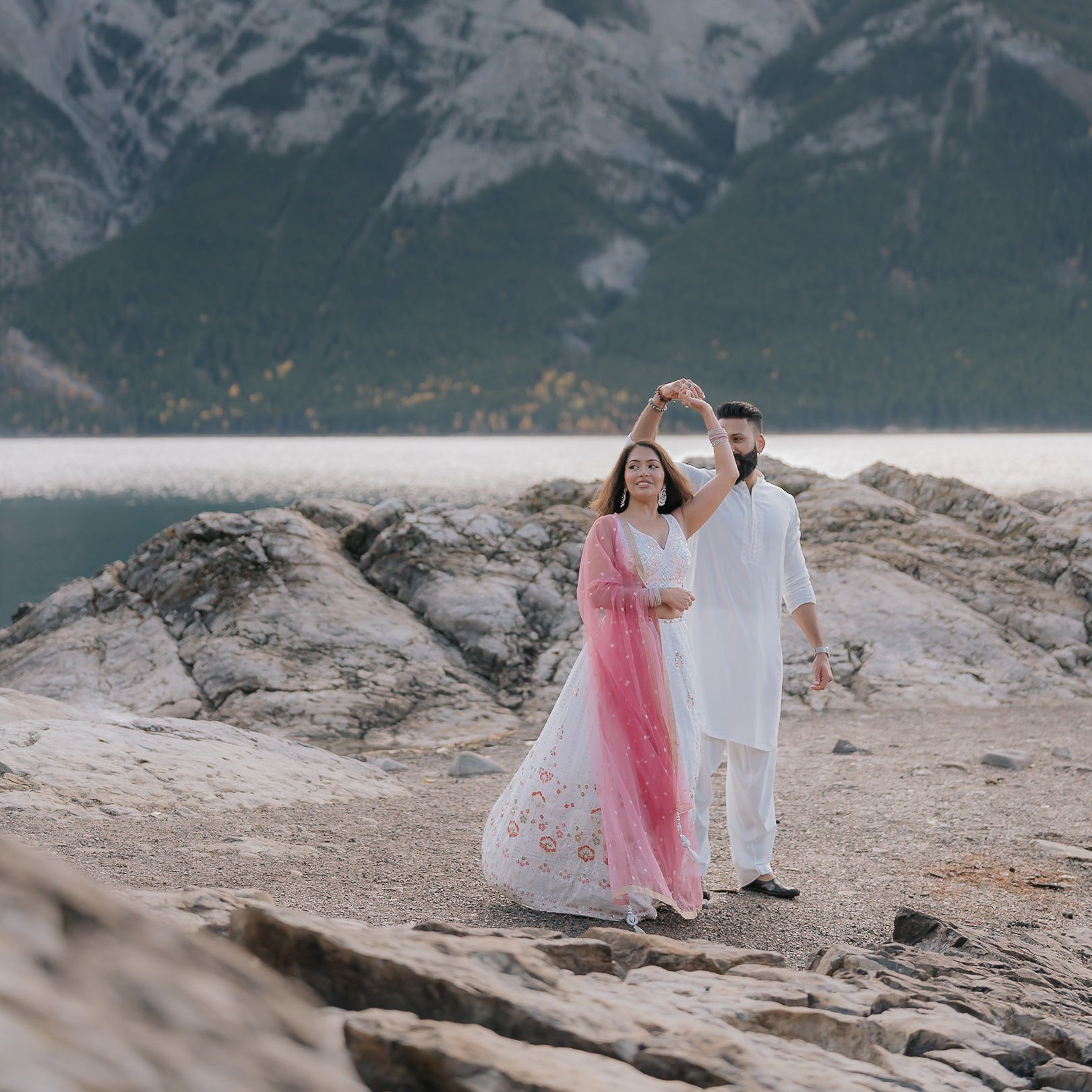 SERVICES. WEDDING PHOTO COLOR GRADING