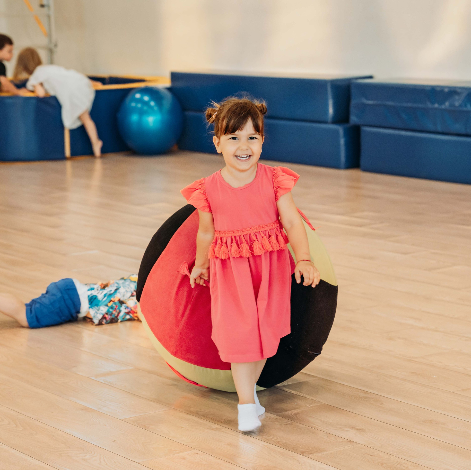 Početna stranica. DEČIJI FOTOGRAF BEOGRAD|NOVOGODISNJE FOTOGRAFISANJE|CAKE SMASH