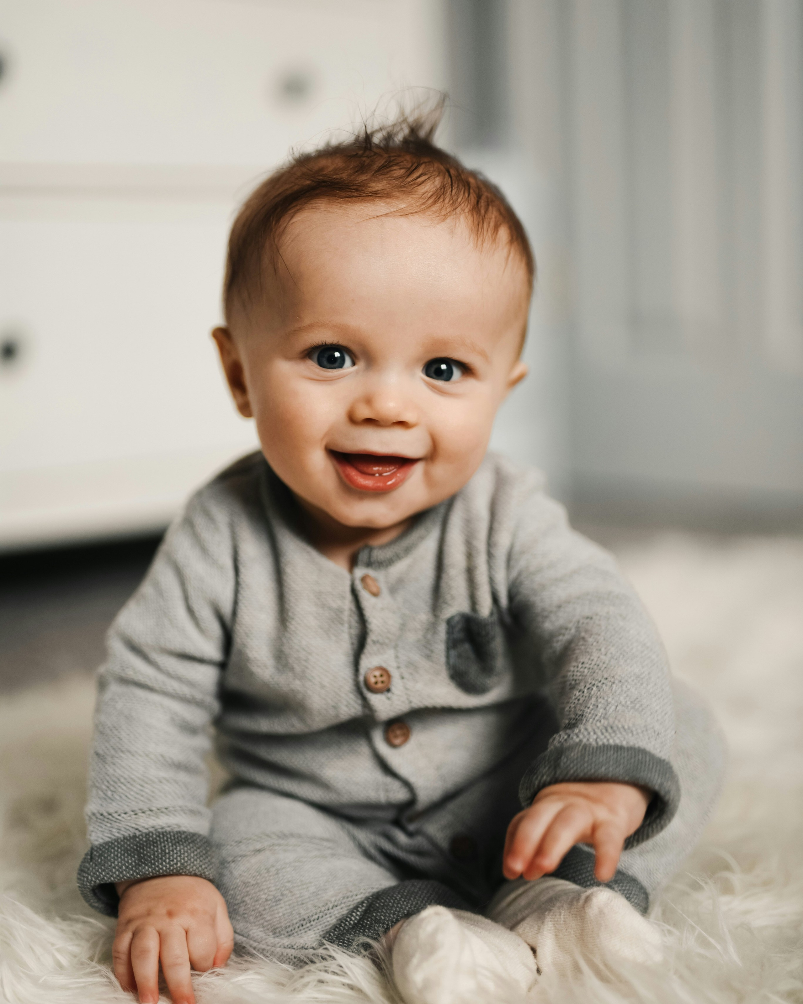 Newborn Photographer in Vaughan | Natural & Timeless Baby Photography. Photographer | Naomi Maklin