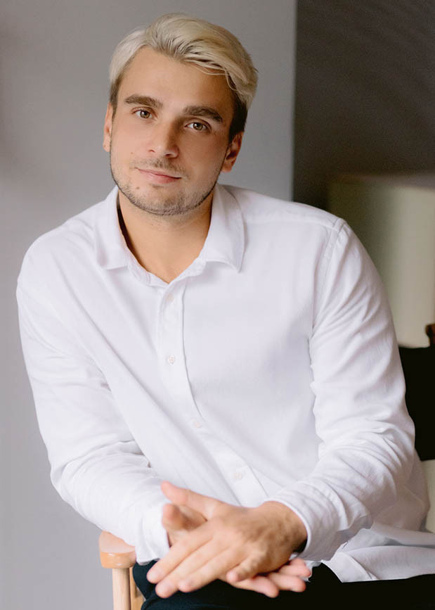 Valiko Proskurnin (wedding photographer NY and NJ)