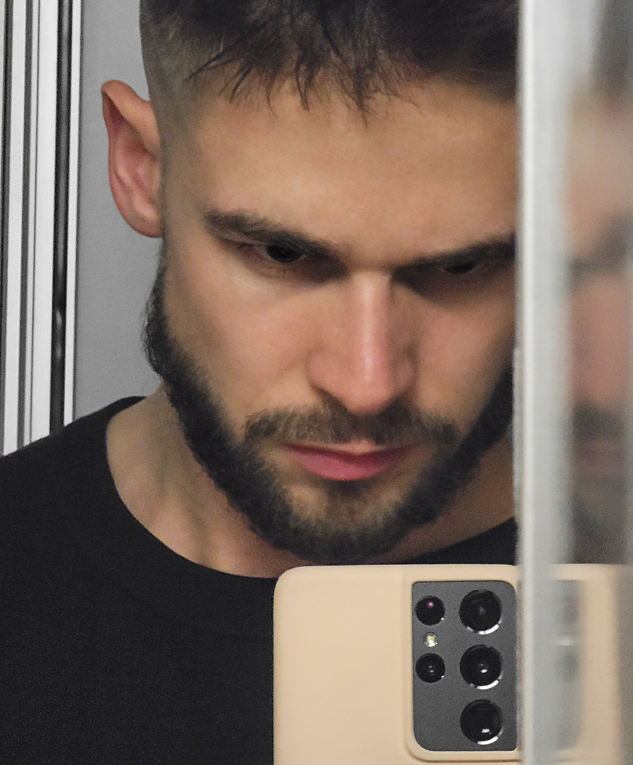 Bio | Mirrorklezz. Professional Photographer in Singapore