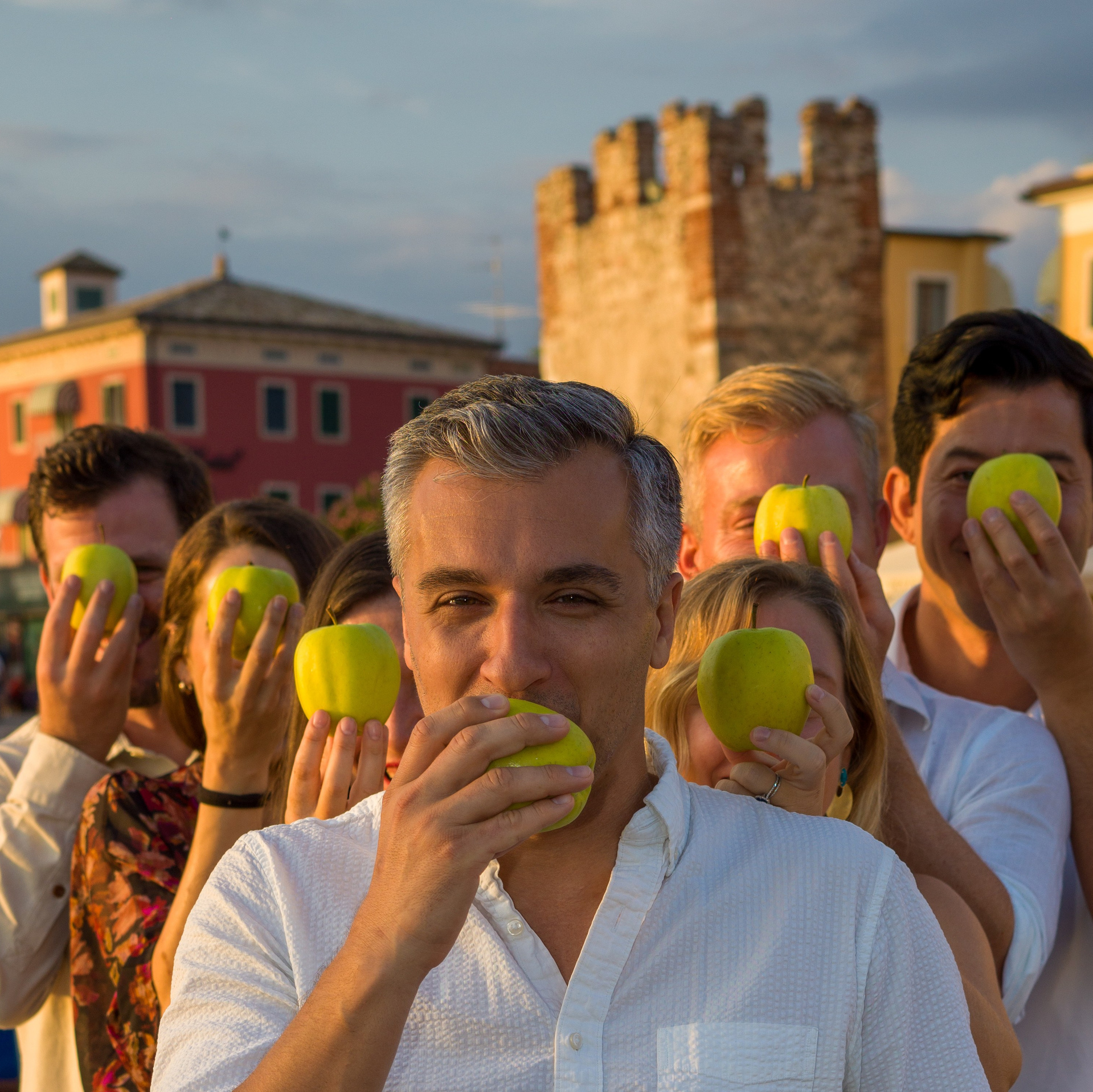 Photography Prices and Reviews in Italy | Como, Garda, Milan, Verona. Ale Kor — Photographer in Italy | Lake Como, Lake Garda, Verona & Dolomites