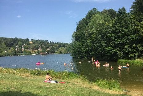 Bademöglichkeit am See in Seepark Kirchheim Hessen