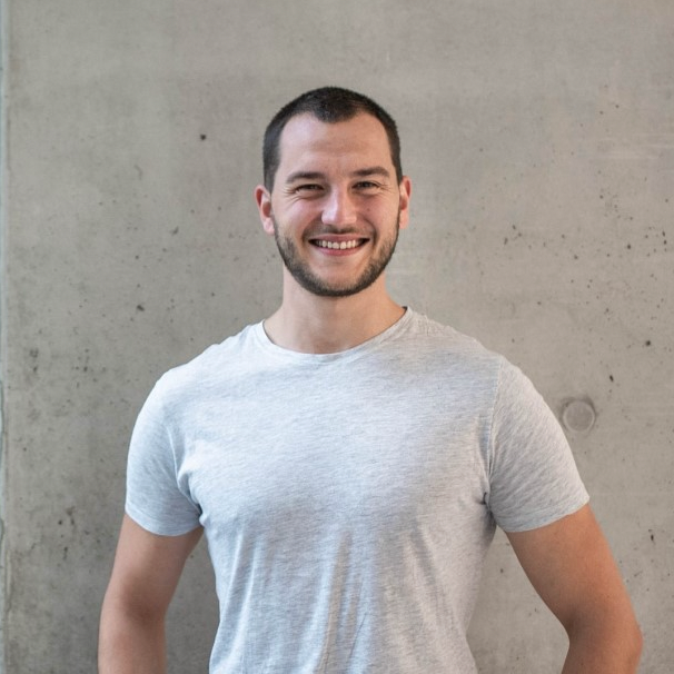 Lifestyle, wedding and family photographer