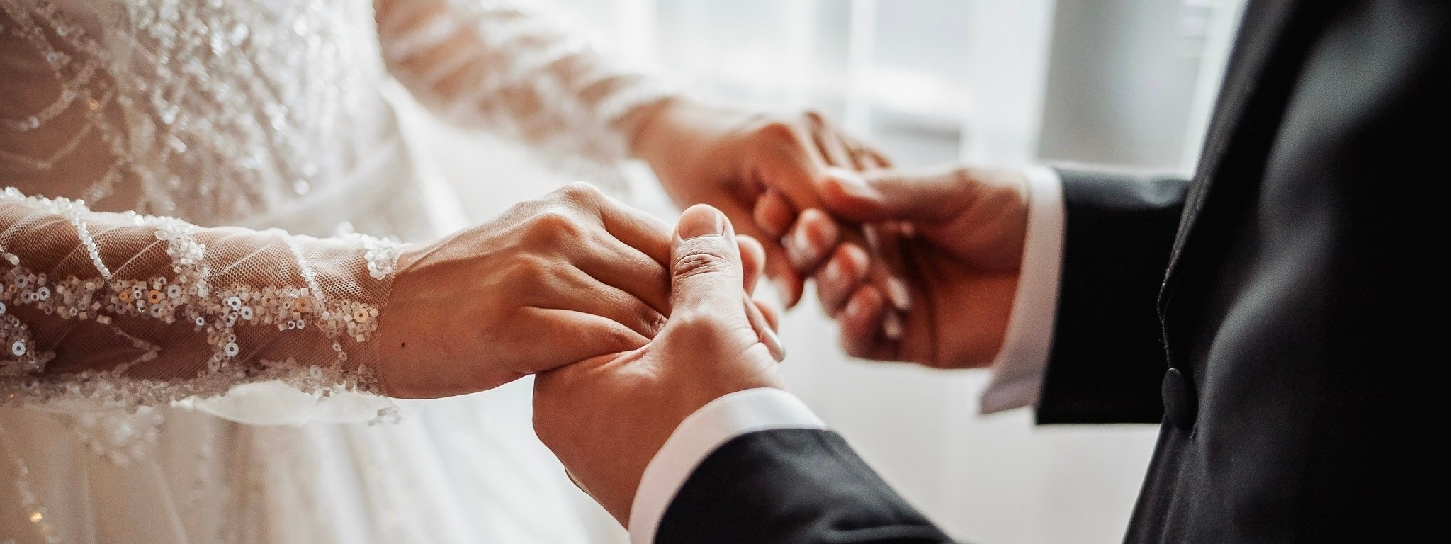 Videograf de nuntă Botosani / Iasi / Suceava. Capturăm clipe, Transmitem emoții, Creăm amintiri de neuitat!