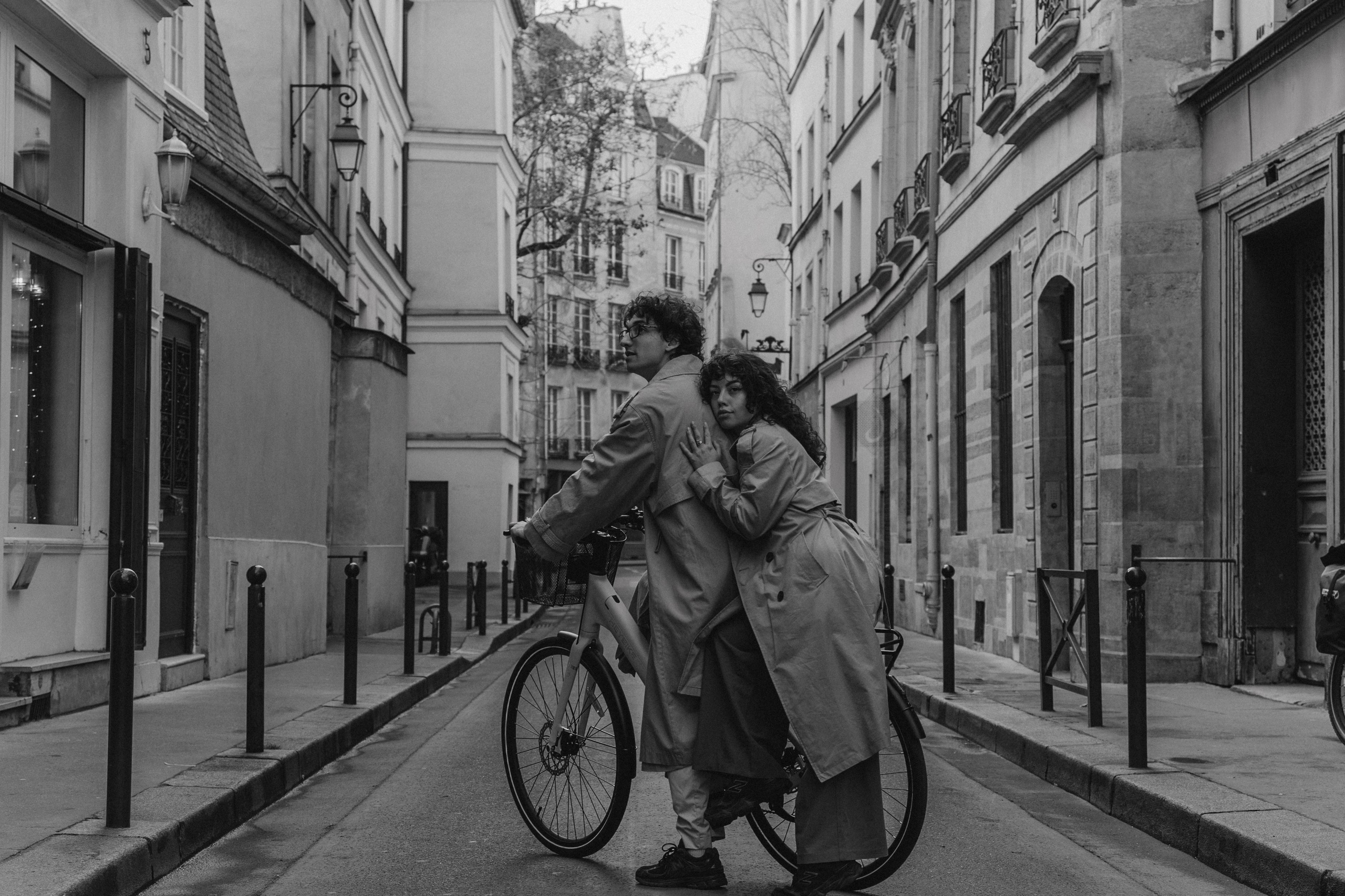 Education. Photographer in Paris