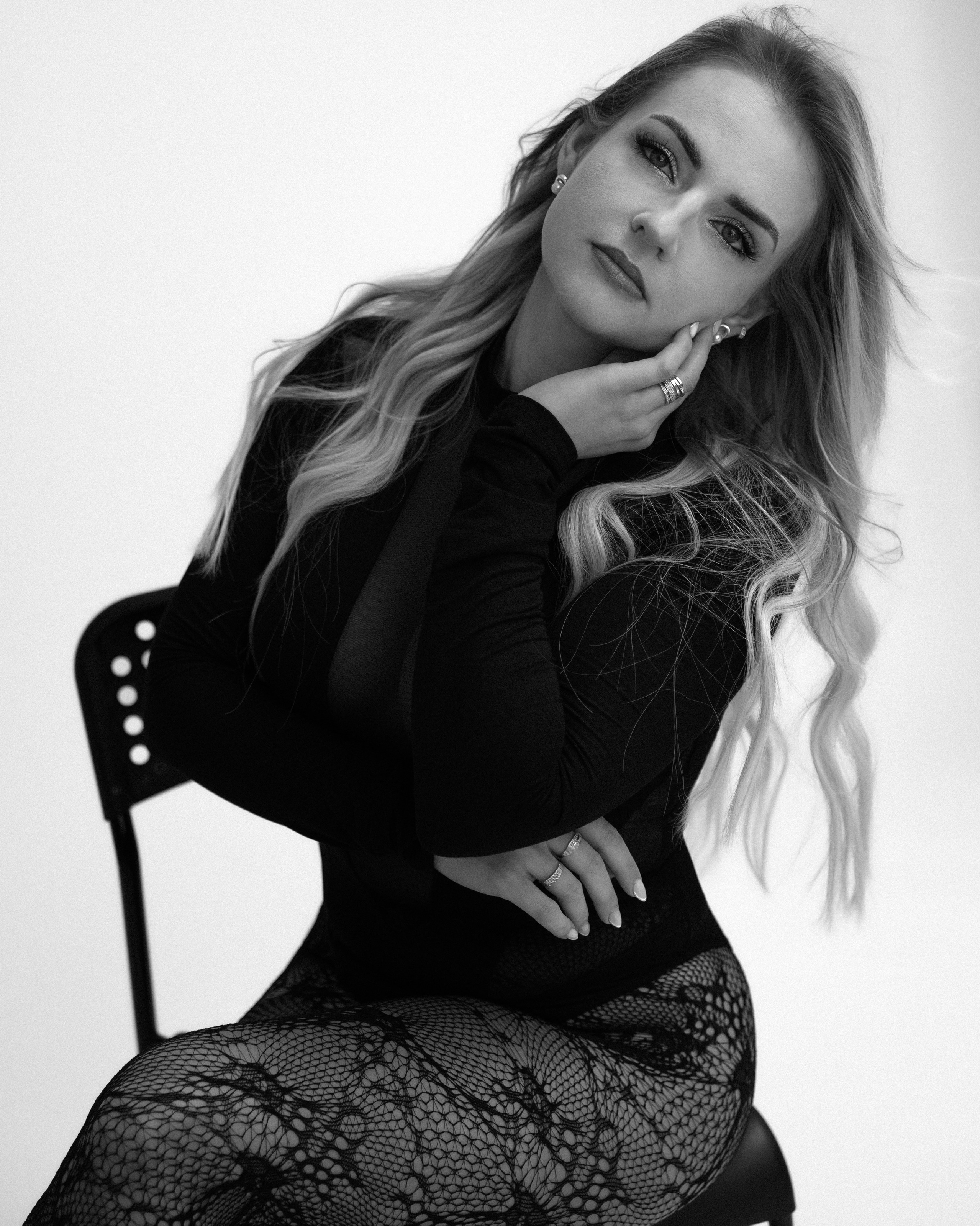 Price/Information. I’m Laura, a portrait photographer in Coventry. I specialise in female portraits